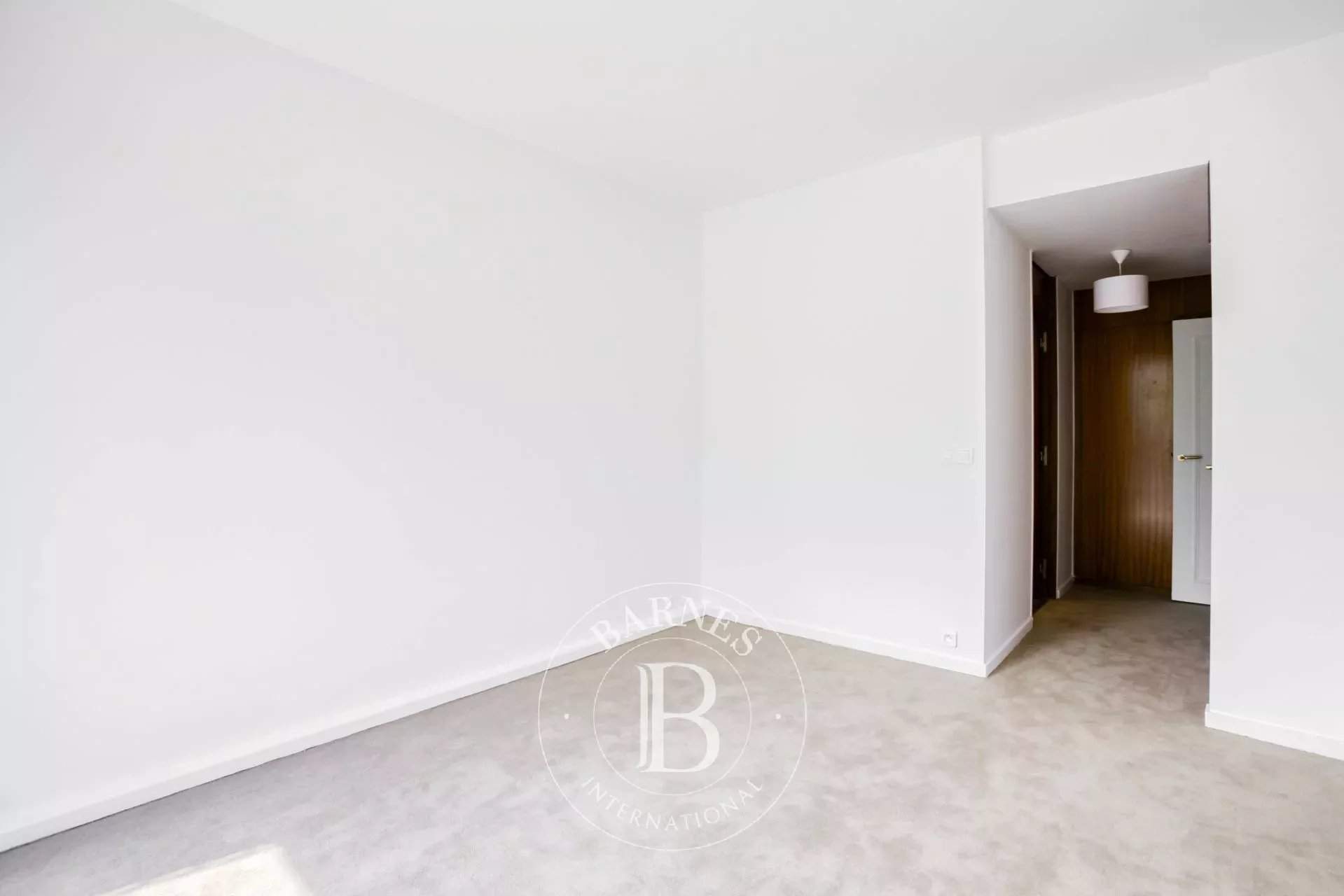 Neuilly-sur-Seine  - Appartement 4 Pièces 2 Chambres - picture 9