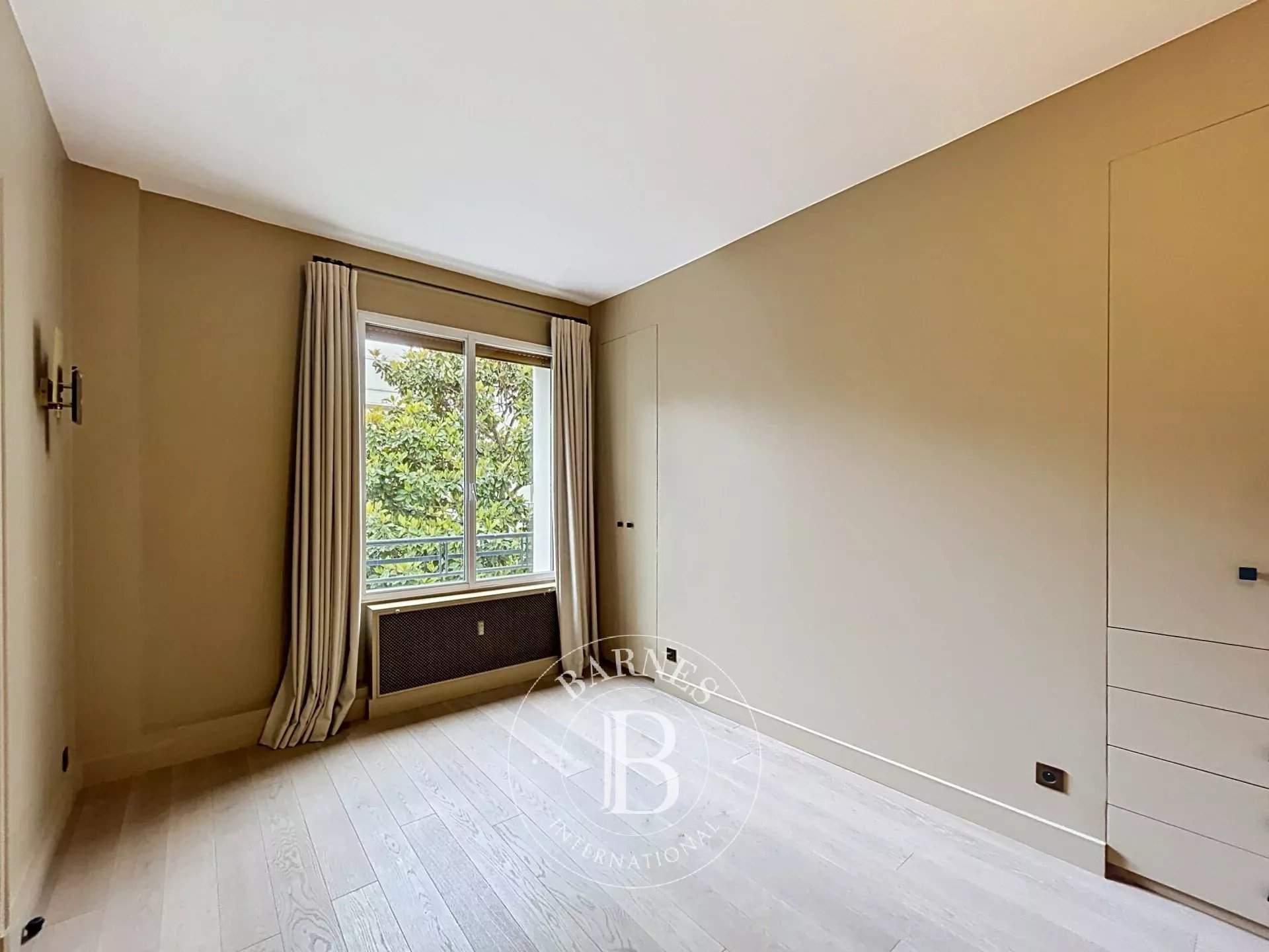 Neuilly-sur-Seine  - Appartement 3 Pi&egrave;ces 2 Chambres - picture 9