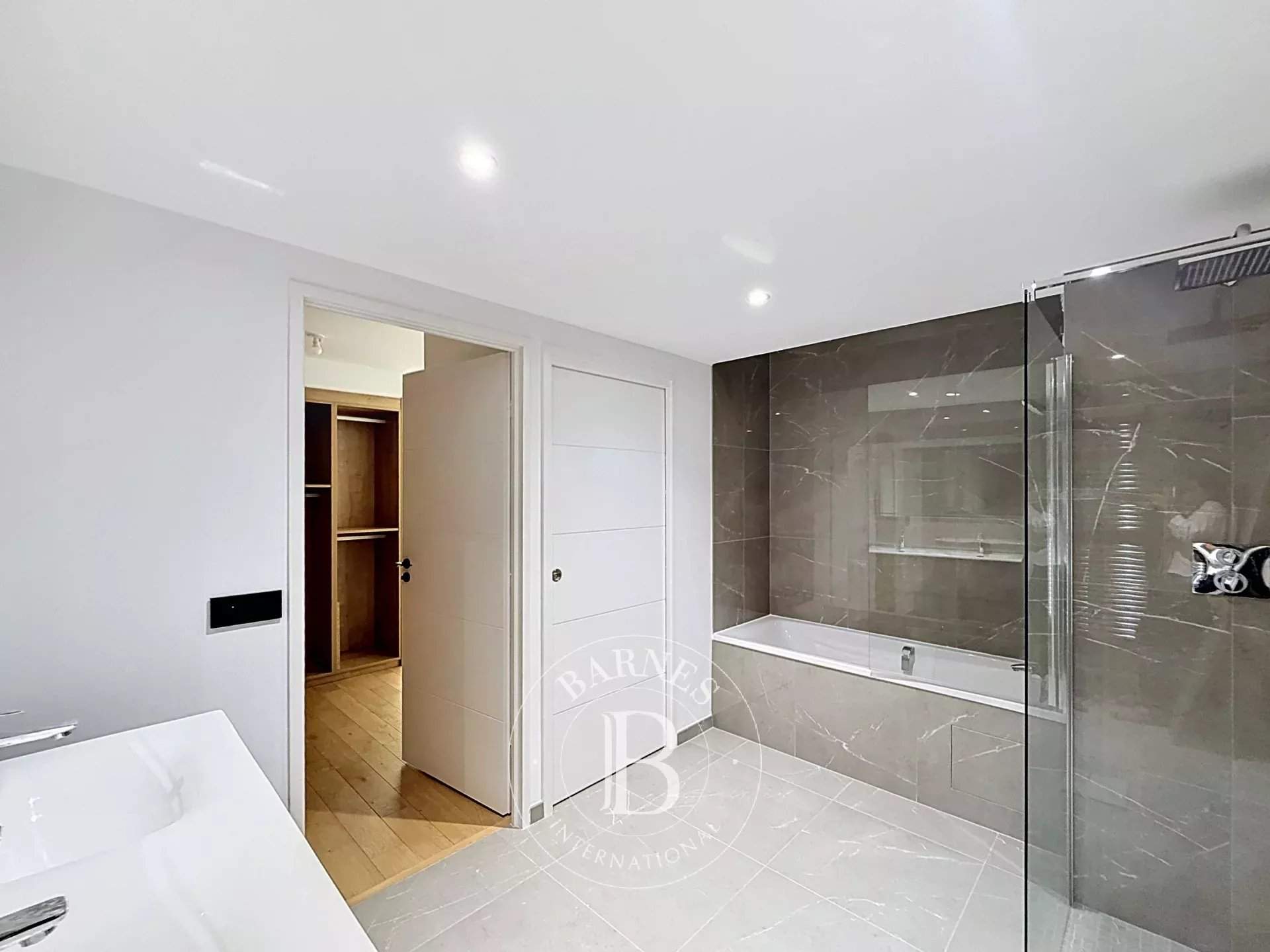 Neuilly-sur-Seine  - Appartement 5 Pi&egrave;ces 3 Chambres - picture 14