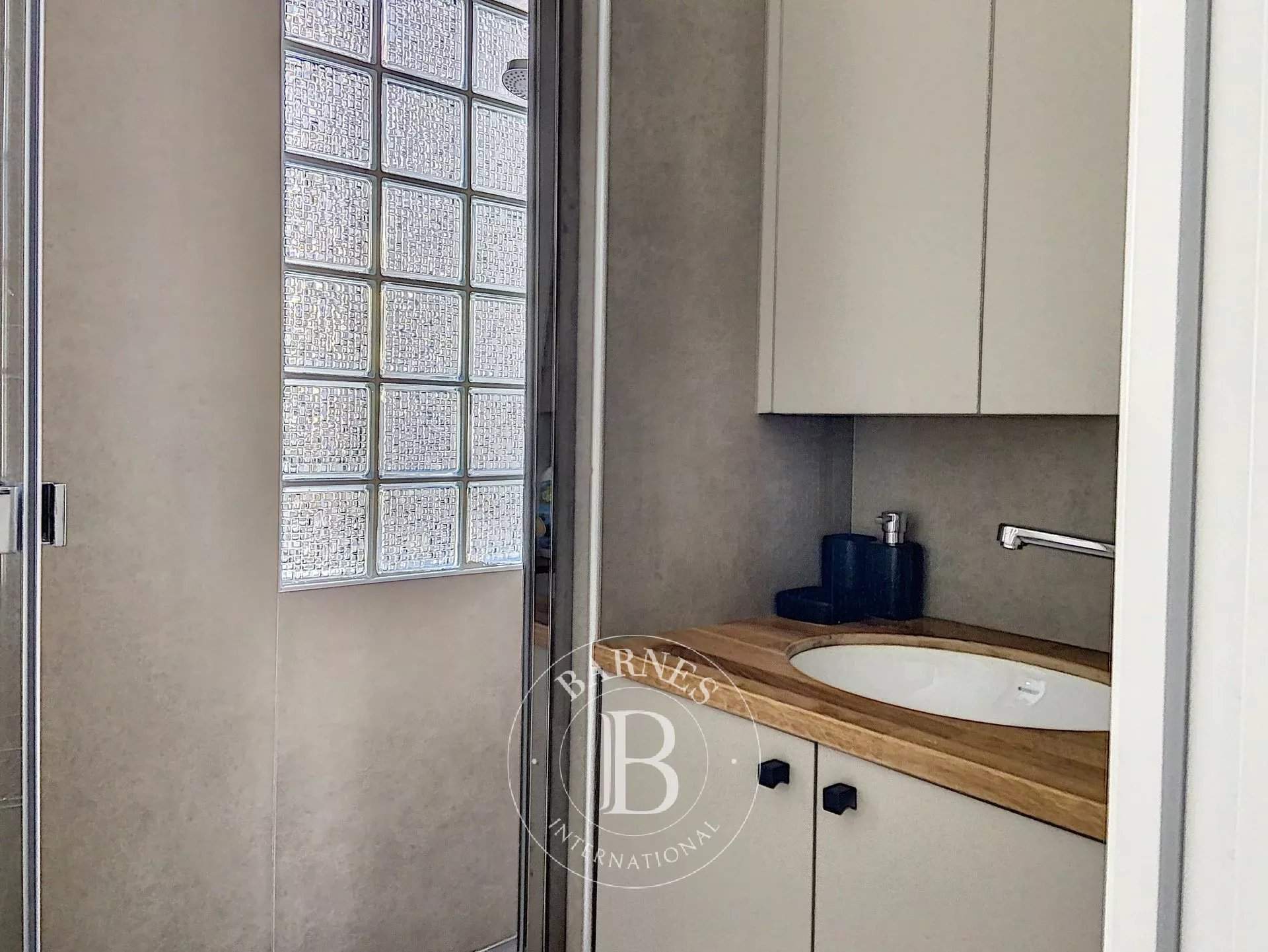 Neuilly-sur-Seine  - Appartement 5 Pièces 3 Chambres - picture 12