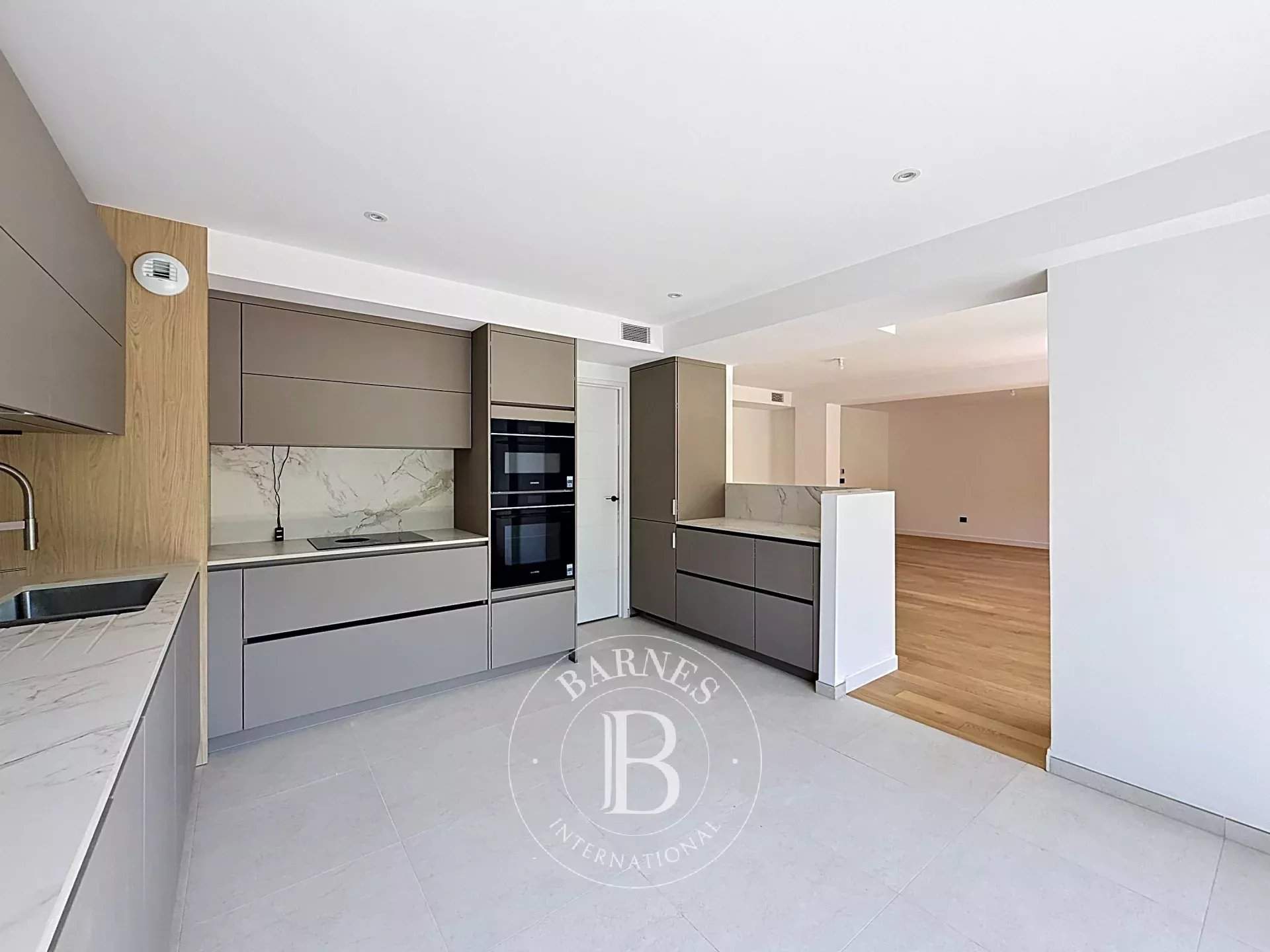 Neuilly-sur-Seine  - Appartement 5 Pi&egrave;ces 3 Chambres - picture 6