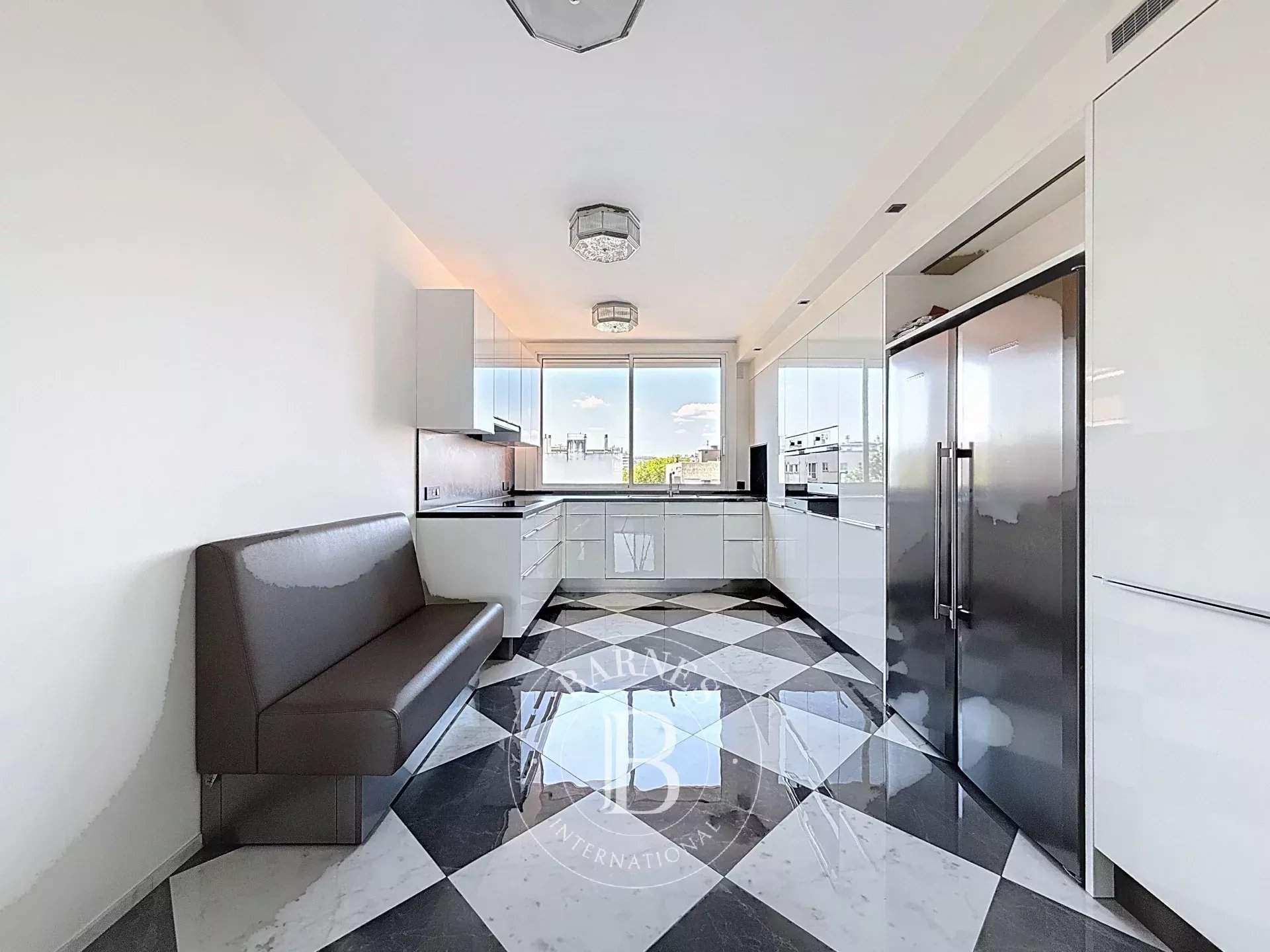 Neuilly-sur-Seine  - Appartement 6 Pièces 4 Chambres - picture 5