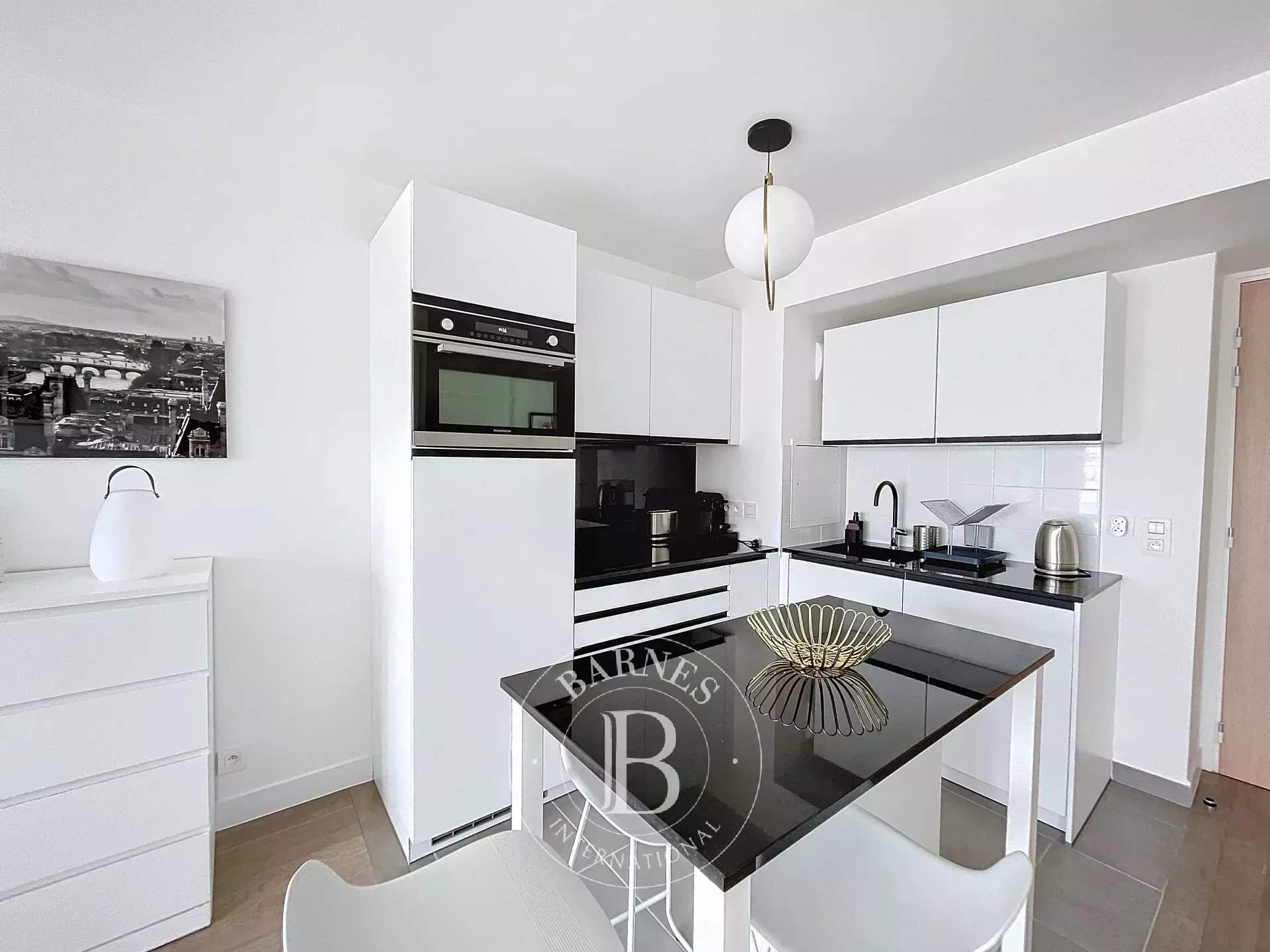 Courbevoie  - Appartement 2 Pi&egrave;ces, 1 Chambre - picture 9