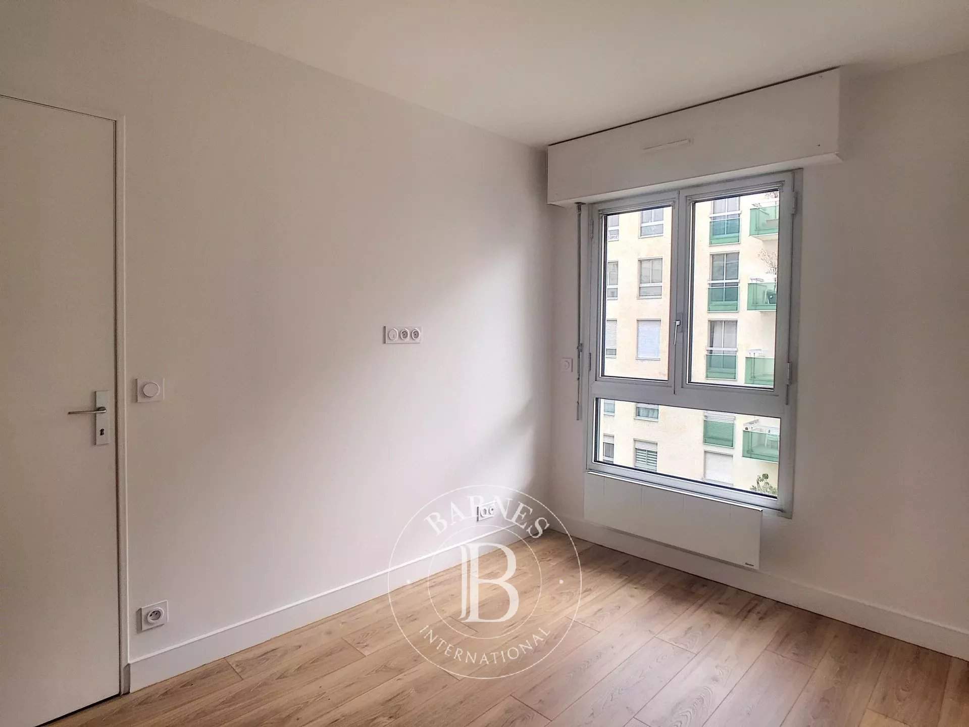 Levallois-Perret  - Appartement 2 Pi&egrave;ces, 1 Chambre - picture 4