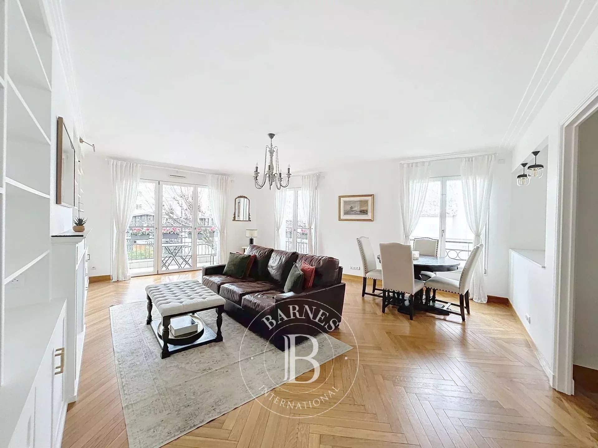 Neuilly-sur-Seine  - Apartment 3 Bedrooms - picture 1