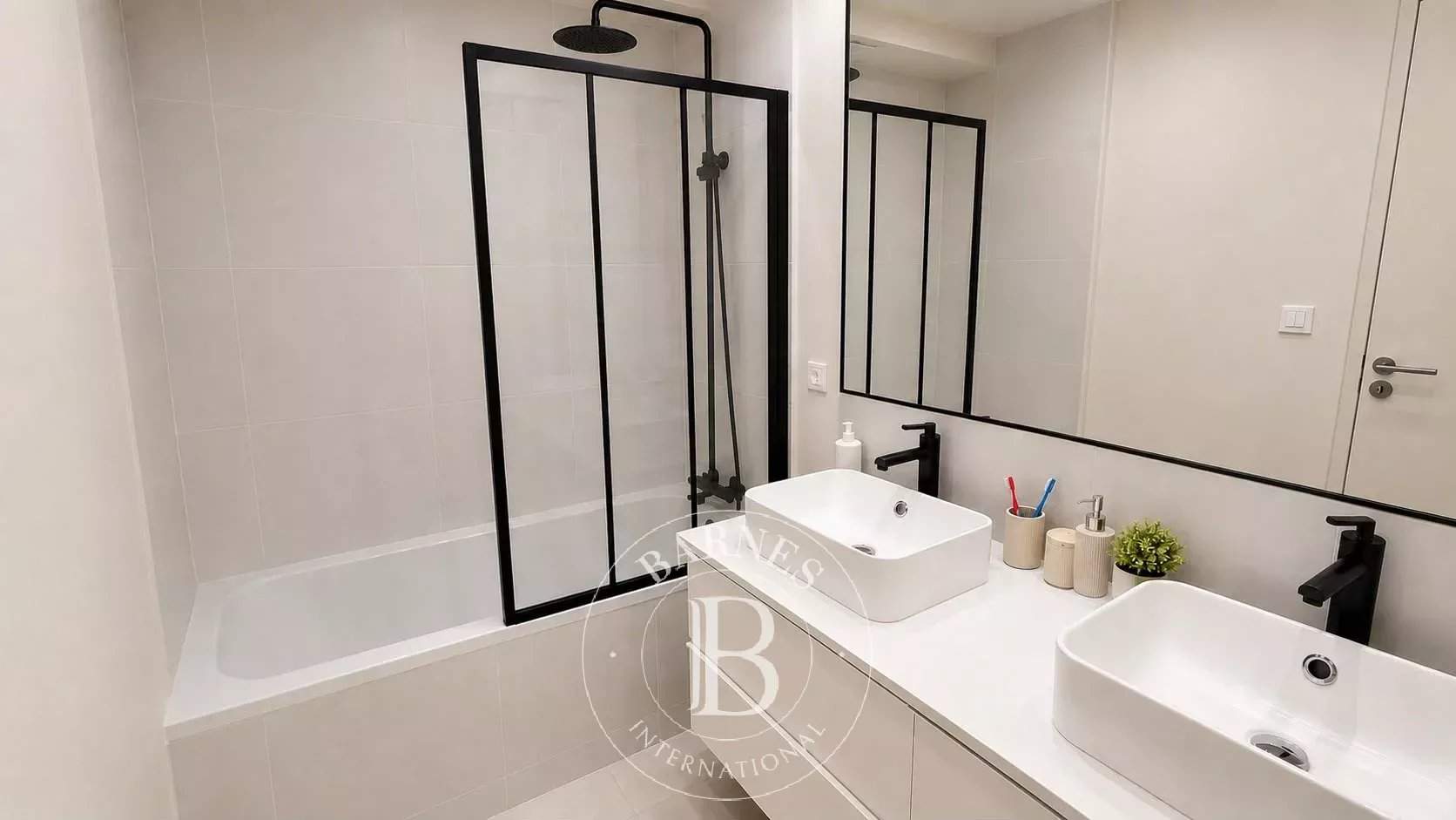 Neuilly-sur-Seine  - Appartement 4 Pi&egrave;ces 2 Chambres - picture 6