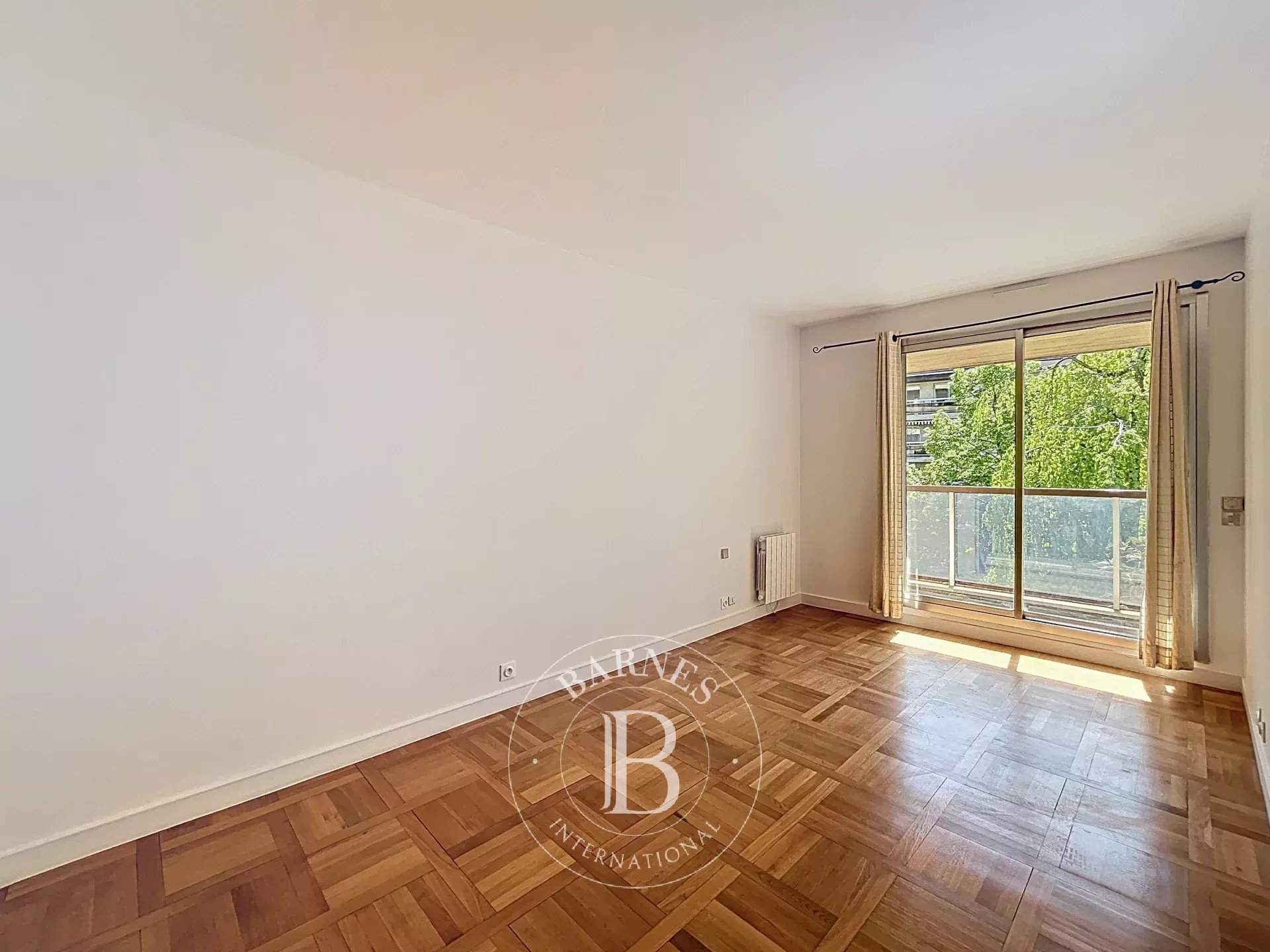 Neuilly-sur-Seine  - Appartement 3 Pièces 2 Chambres - picture 4