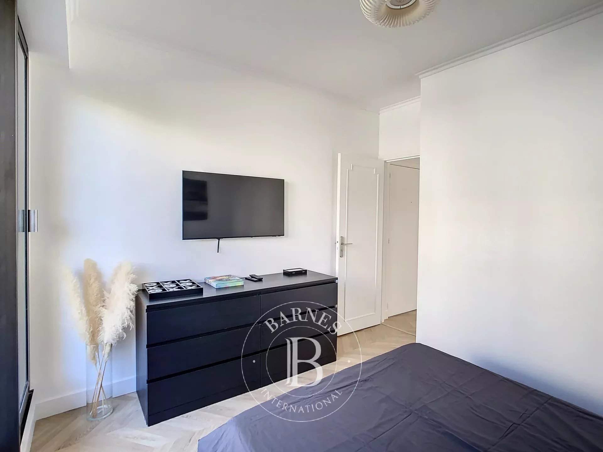 Neuilly-sur-Seine  - Appartement 2 Pi&egrave;ces, 1 Chambre - picture 8