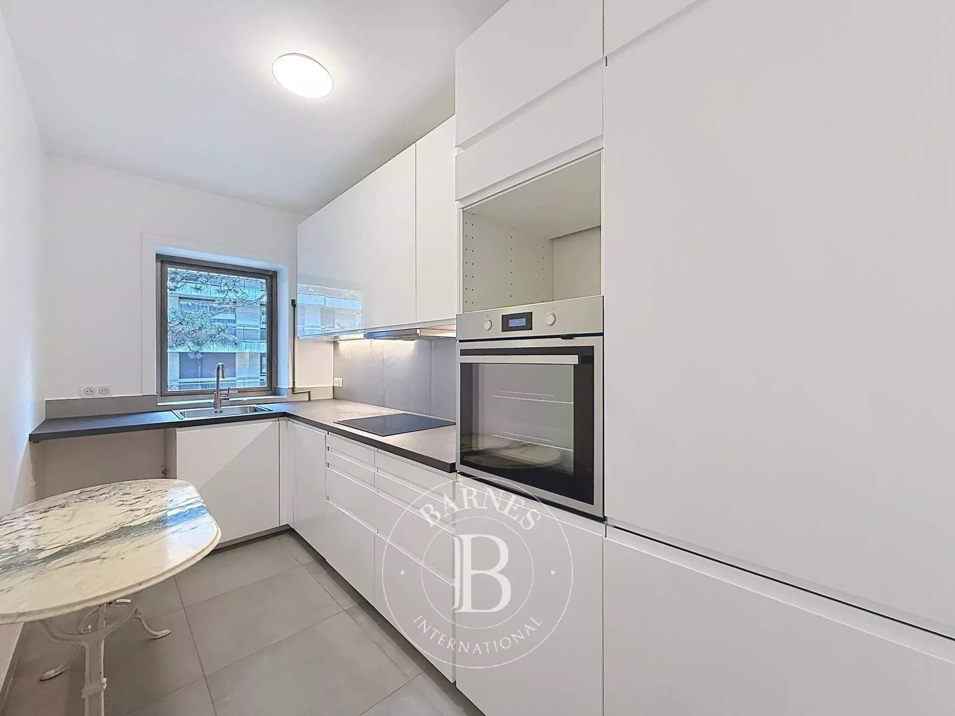 Neuilly-sur-Seine  - Apartment 2 Bedrooms - picture 6