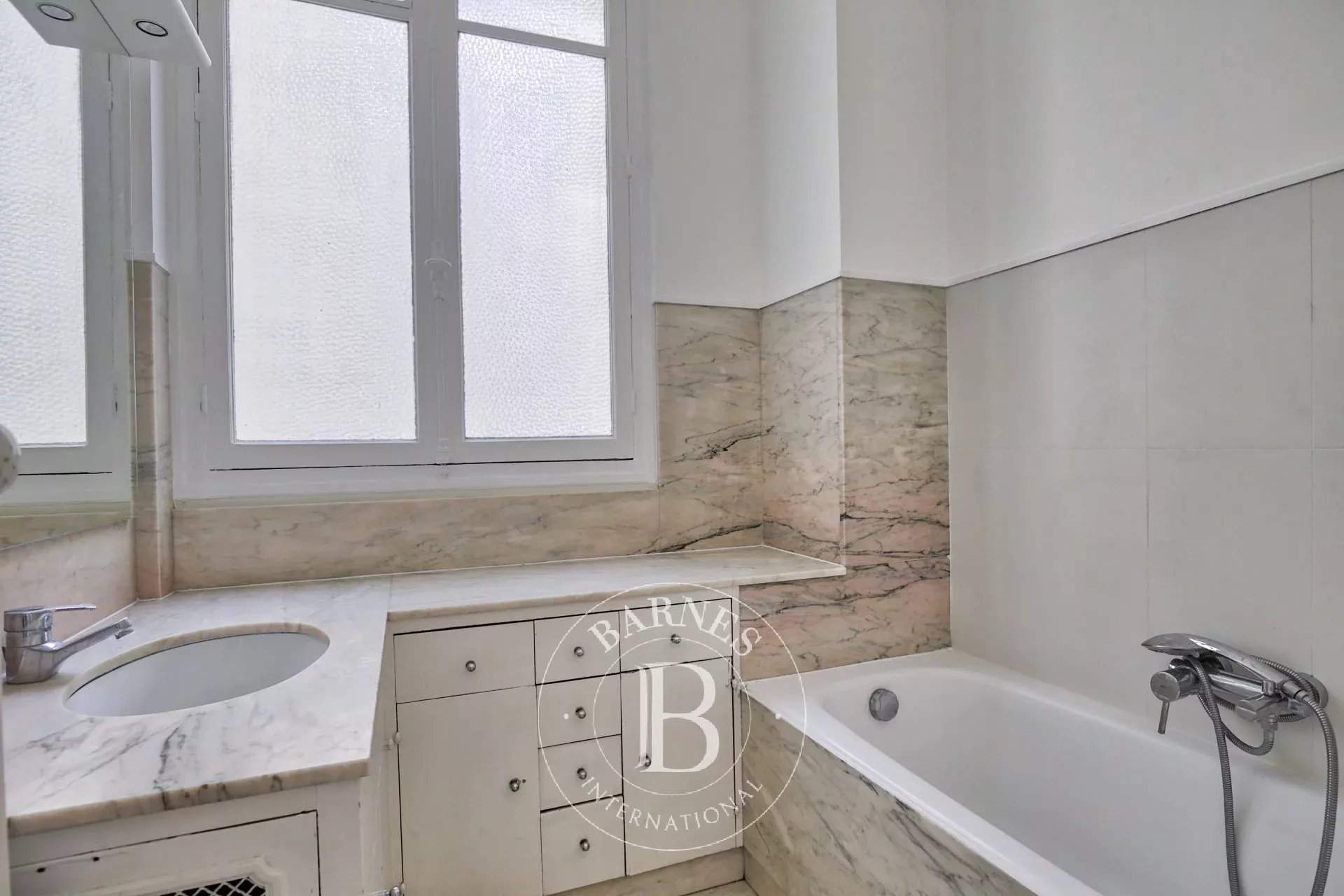 Neuilly-sur-Seine  - Appartement 7 Pièces 5 Chambres - picture 5
