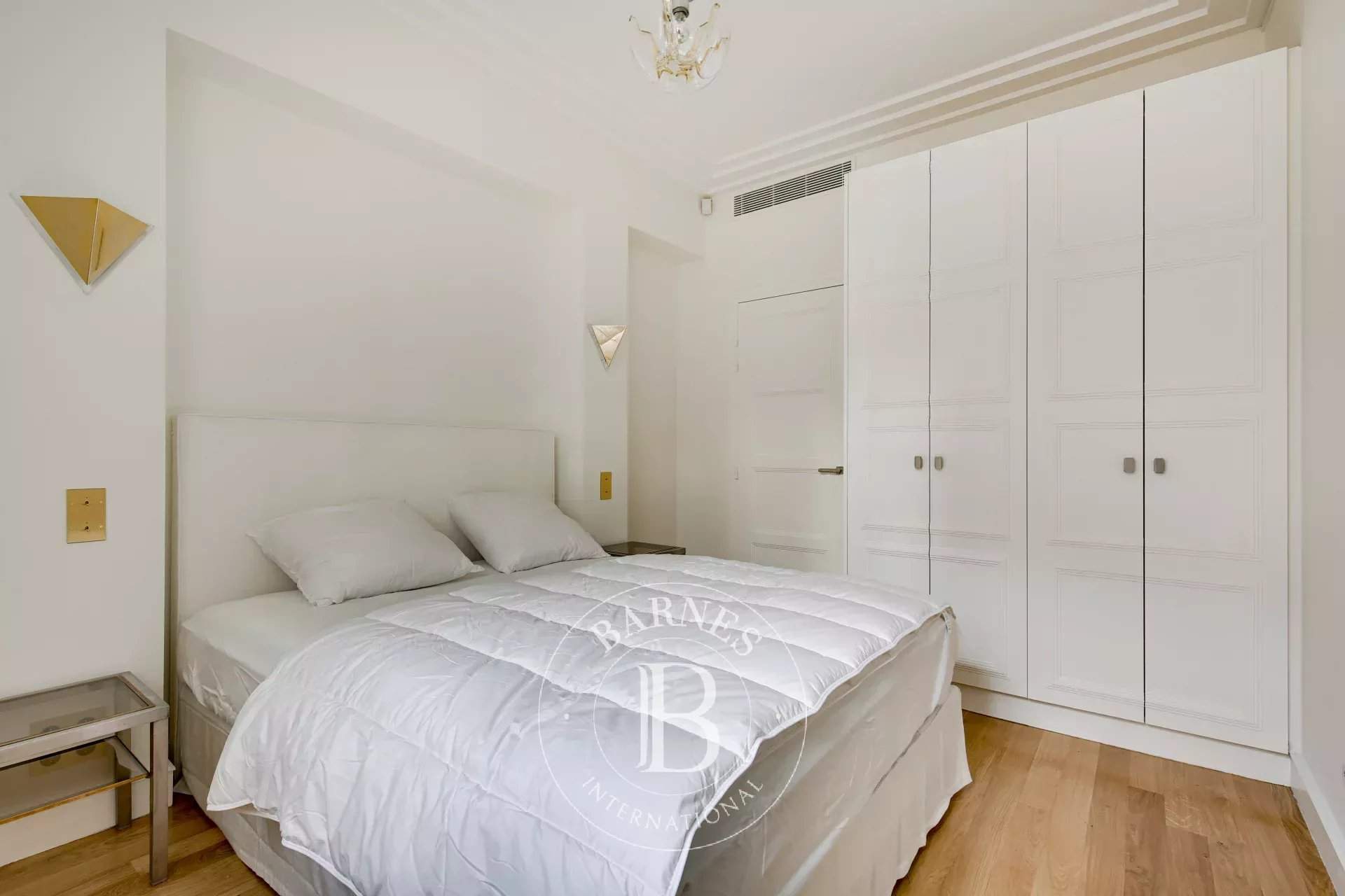 Neuilly-sur-Seine  - Maison 8 Pièces 5 Chambres - picture 9