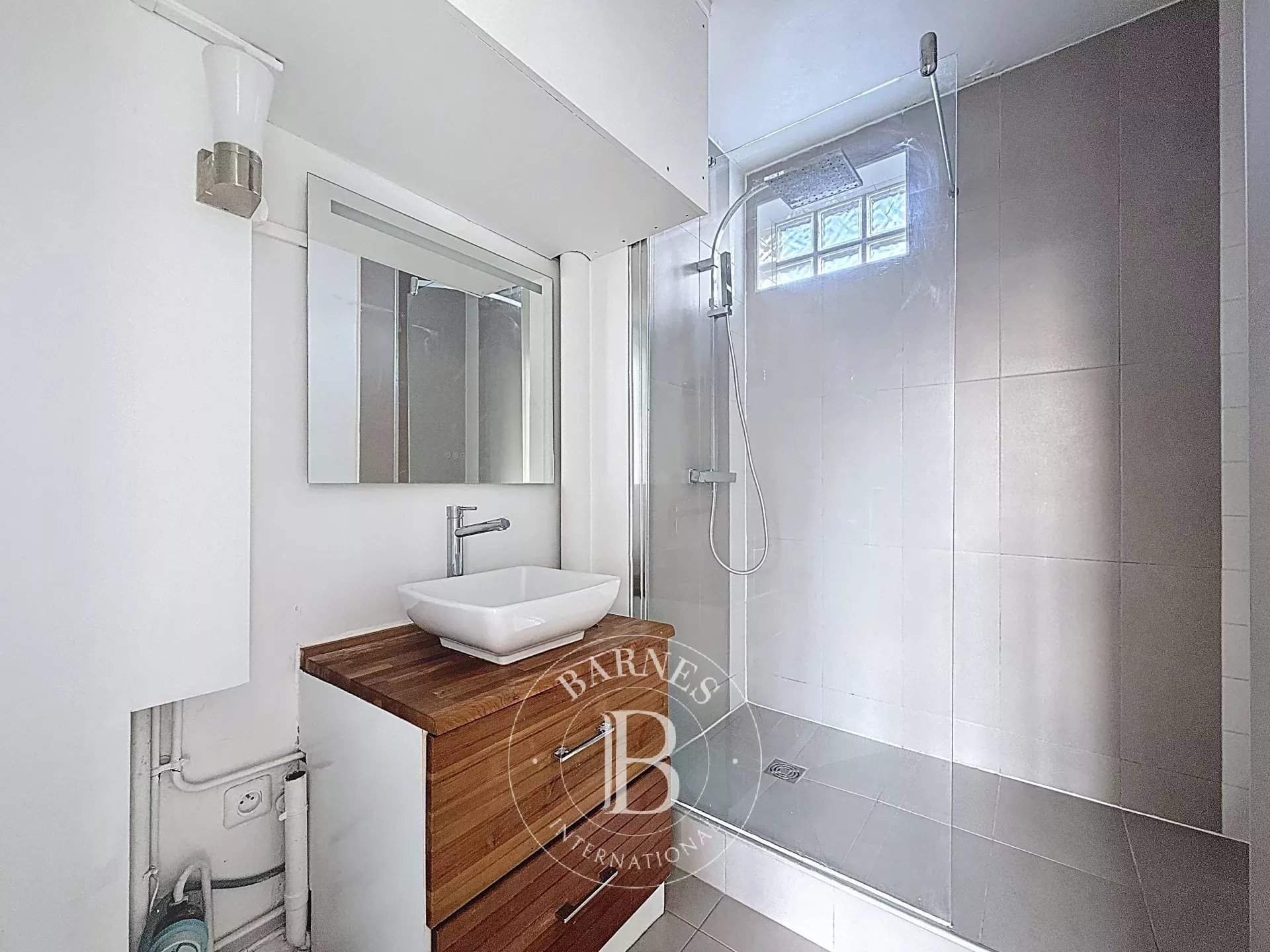 Neuilly-sur-Seine  - Piso 1 Cuarto, 1 Habitacion - picture 6