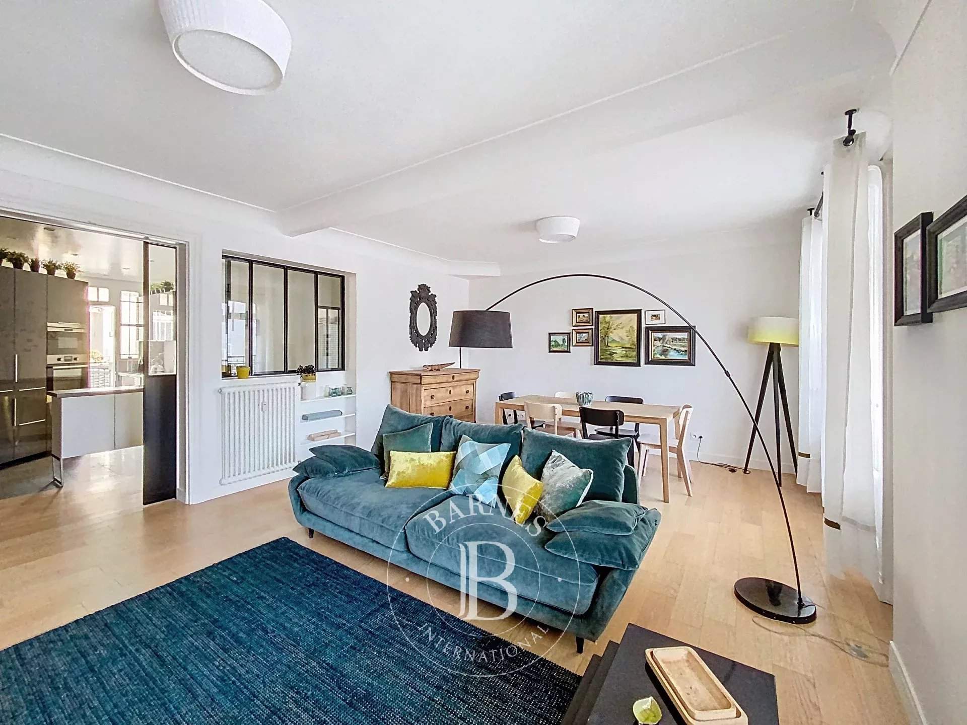 Courbevoie  - Appartement 3 Pi&egrave;ces 2 Chambres - picture 1