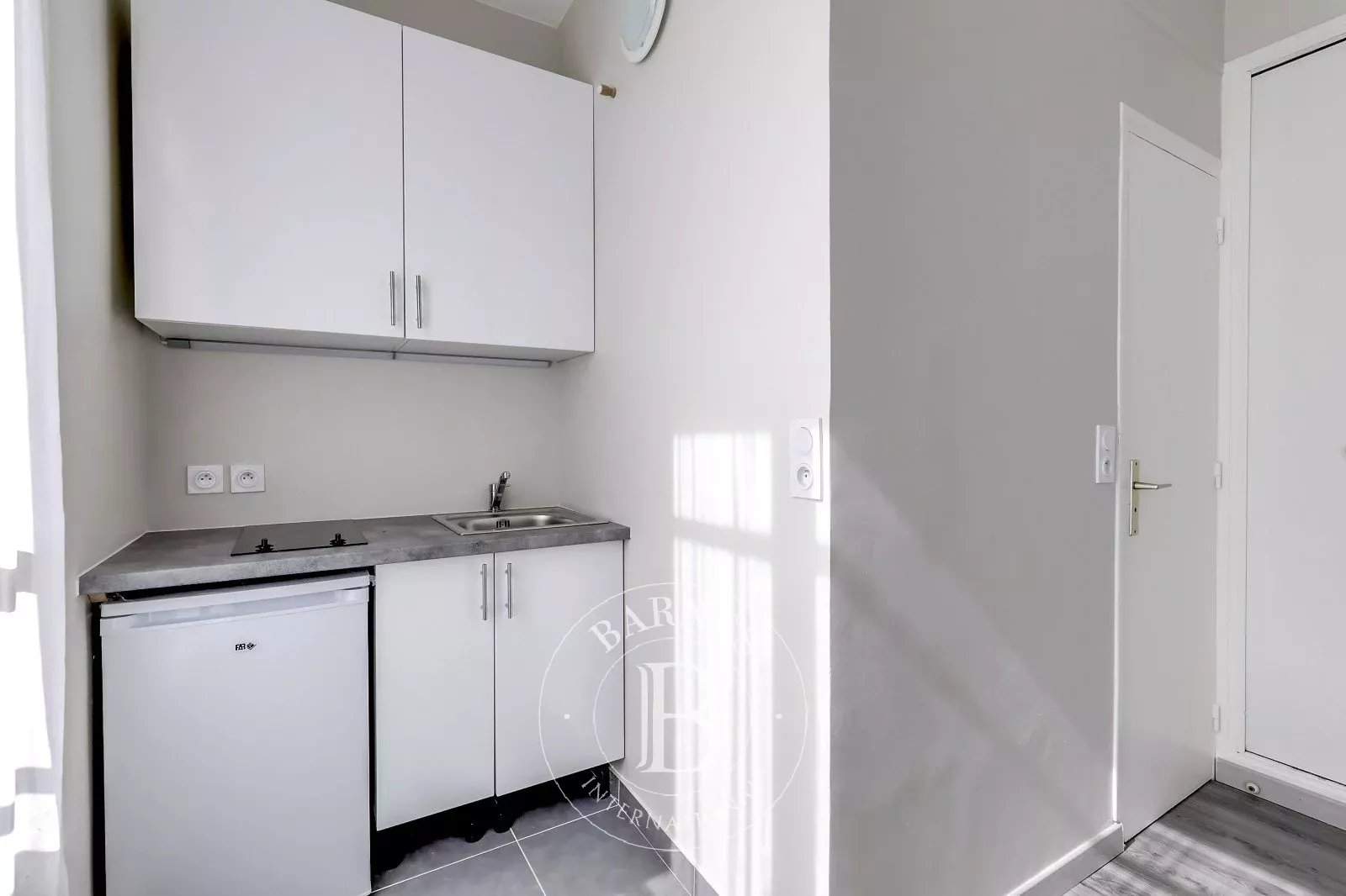 Neuilly-sur-Seine  - Appartement 1 Pièce - picture 2