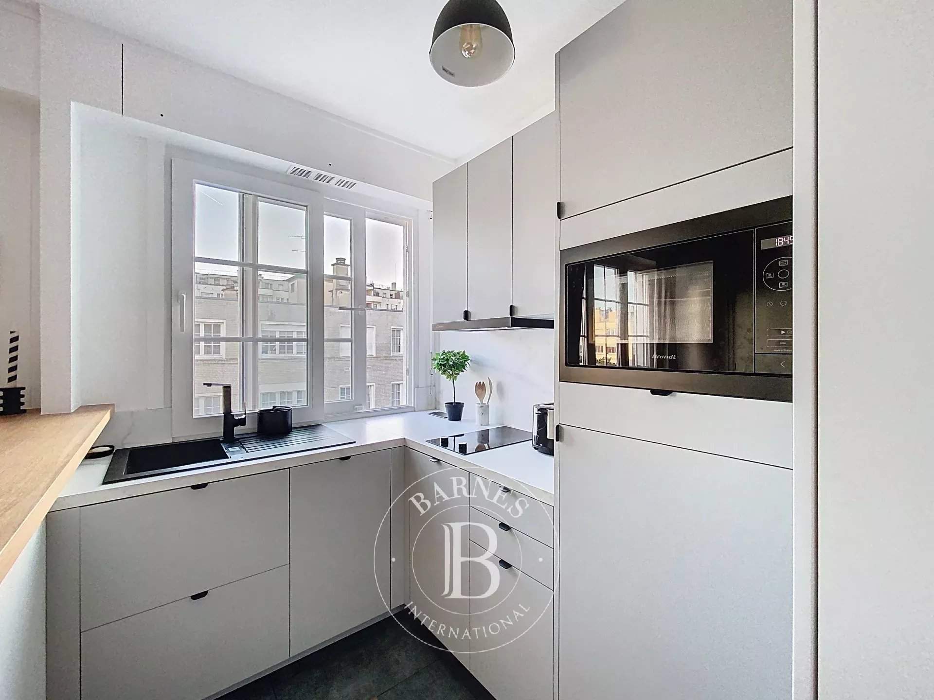 Neuilly-sur-Seine  - Appartement 2 Pi&egrave;ces, 1 Chambre - picture 4