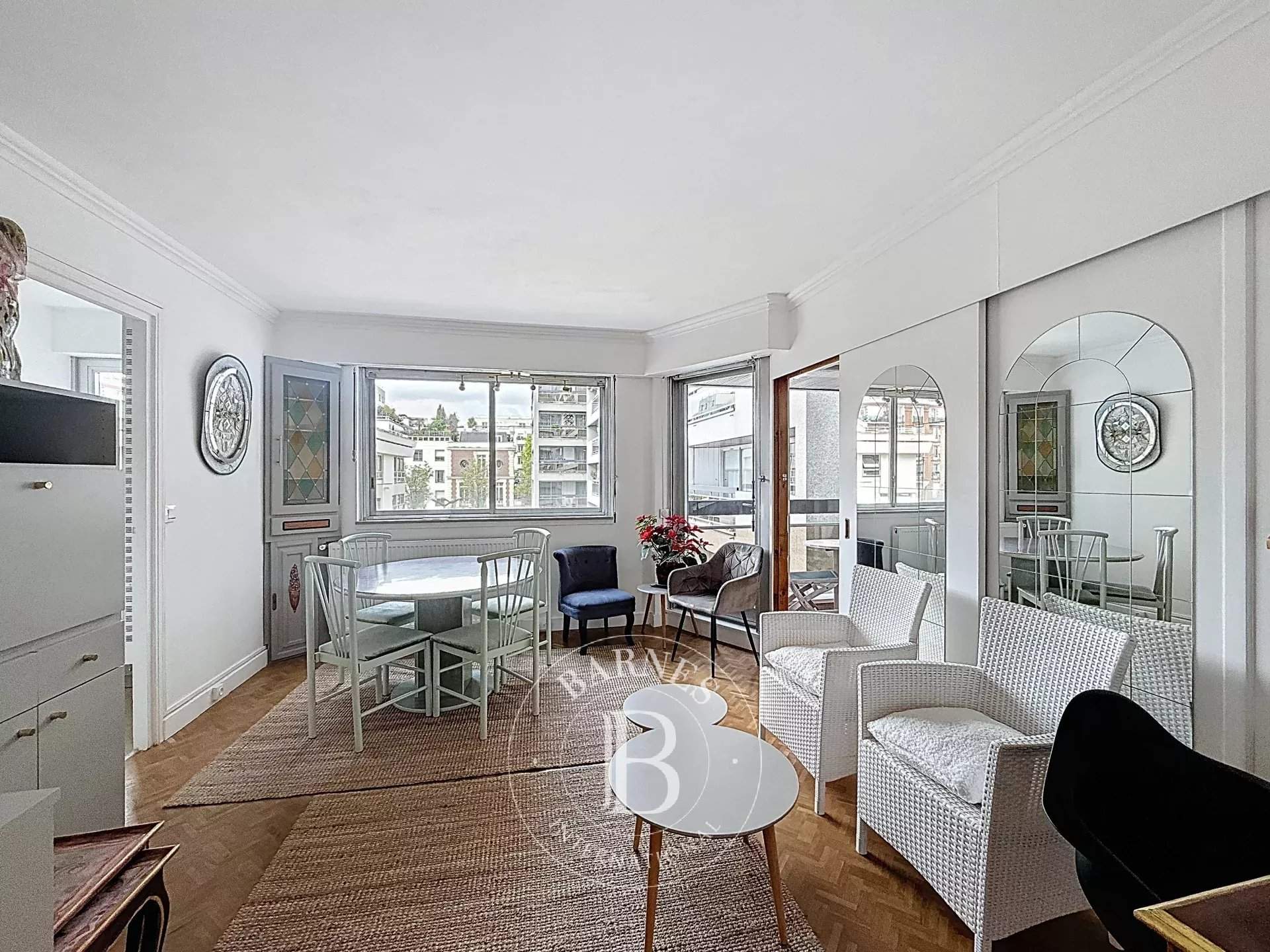 Levallois-Perret  - Apartment  - picture 1