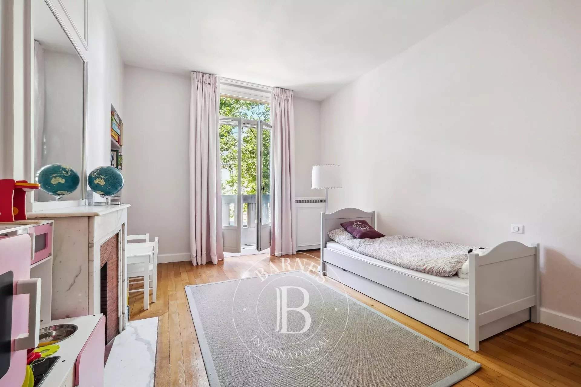 Neuilly-sur-Seine  - Appartement 8 Pi&egrave;ces 4 Chambres - picture 10