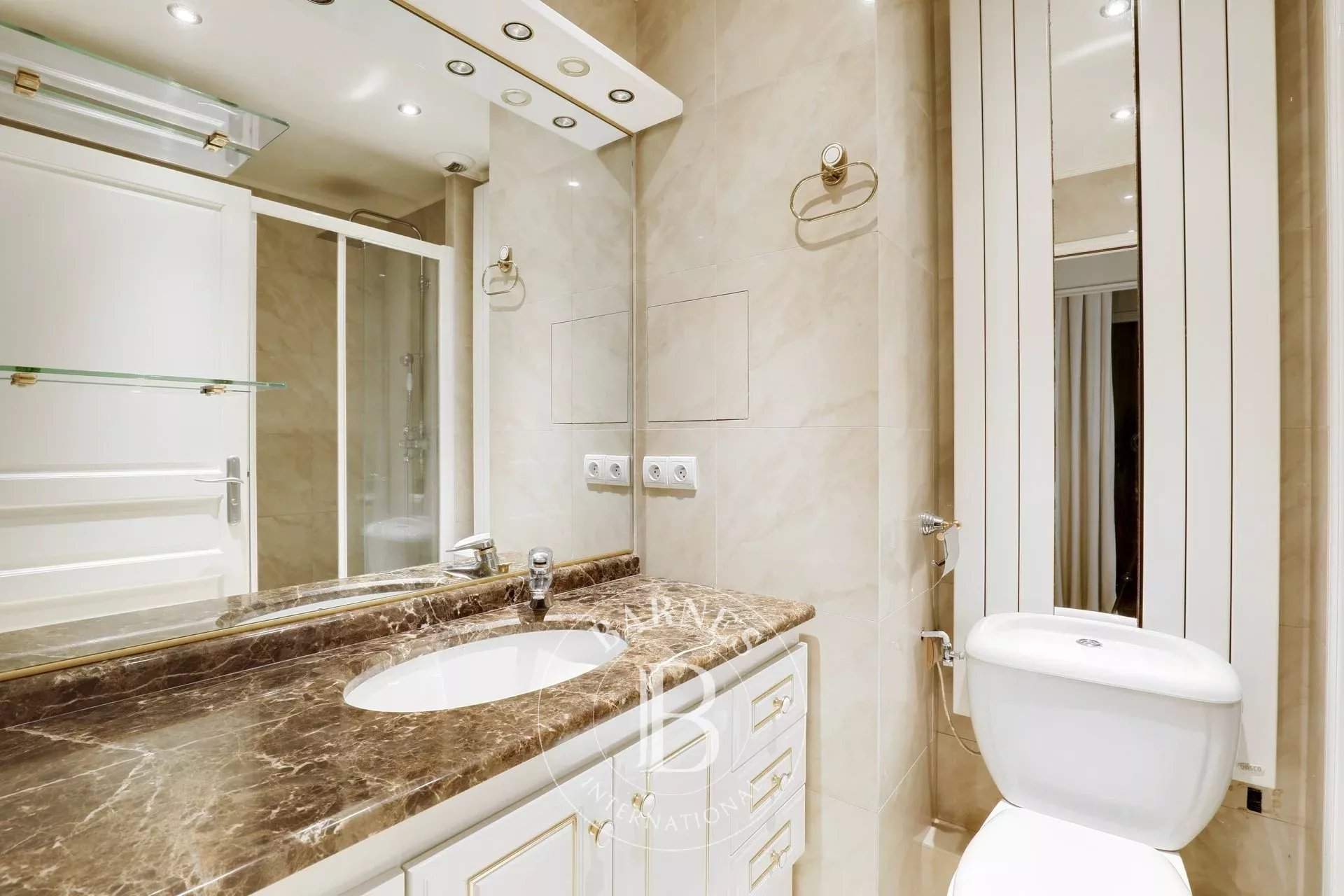 Neuilly-sur-Seine  - Appartement 6 Pièces 4 Chambres - picture 9