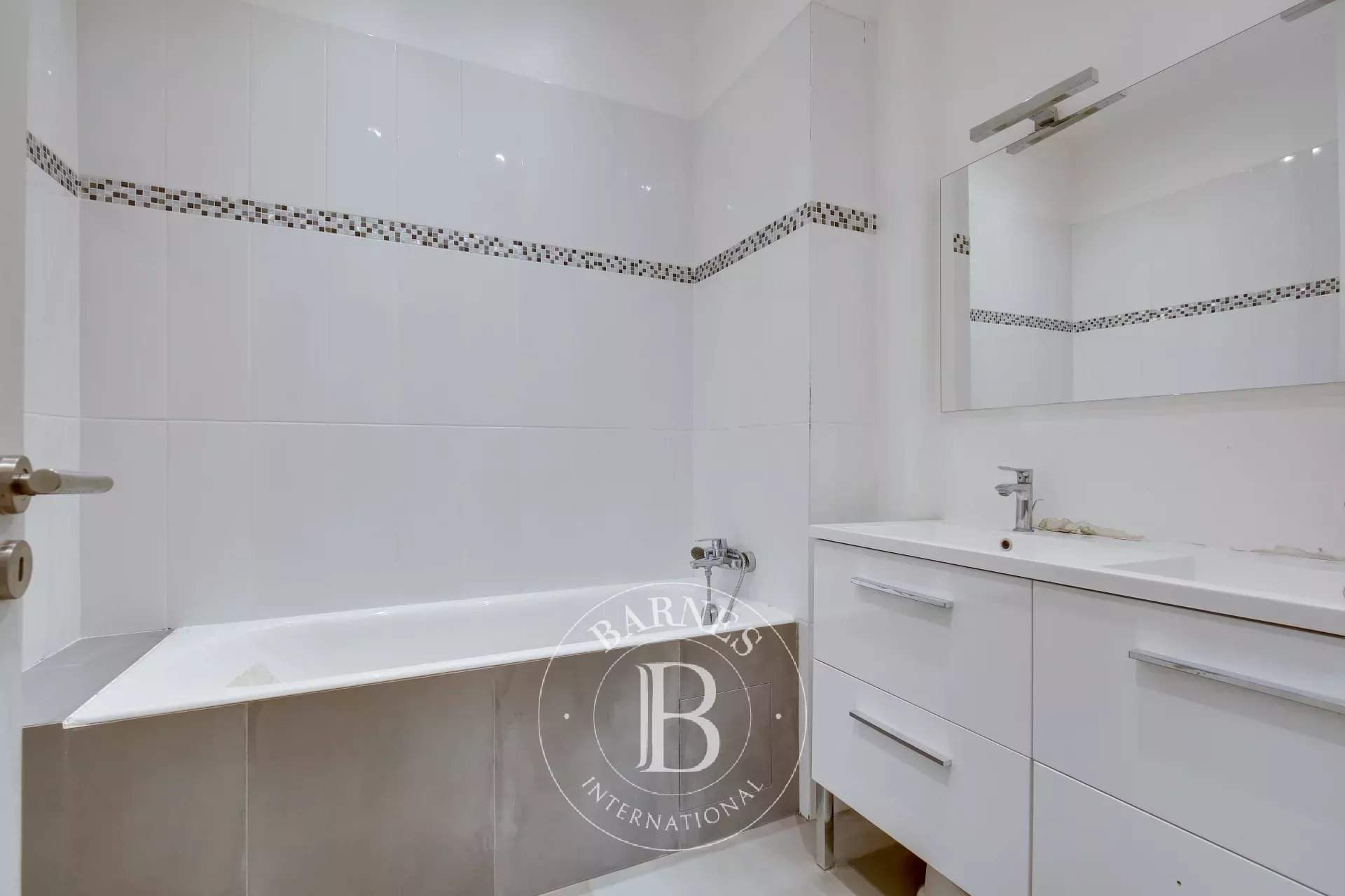 Neuilly-sur-Seine  - Piso 8 Cuartos 7 Habitaciones - picture 13