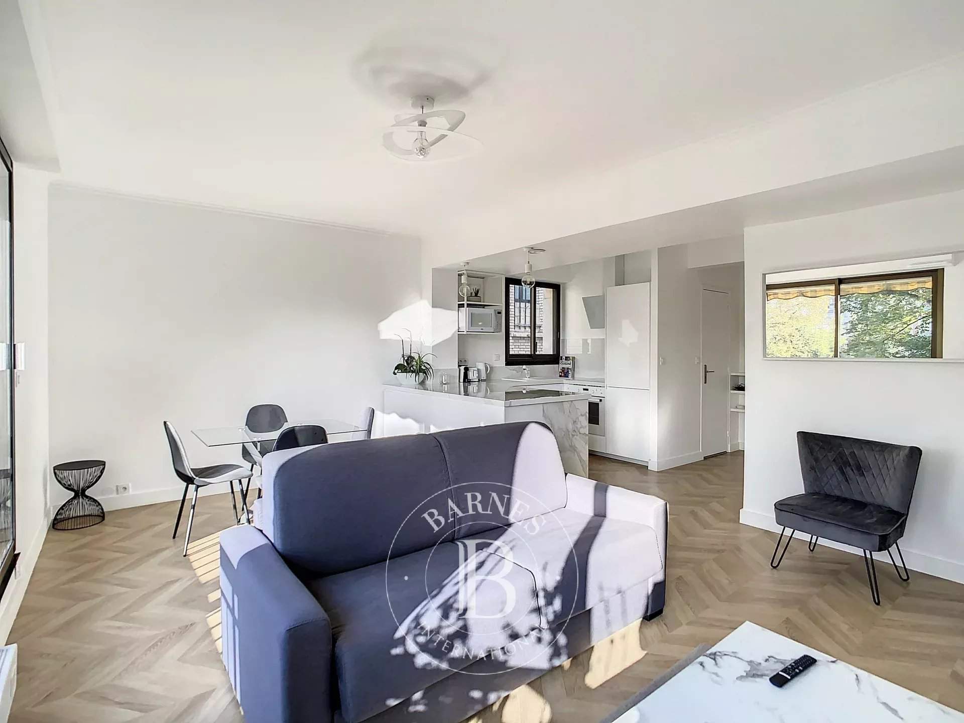 Neuilly-sur-Seine  - Appartement 2 Pi&egrave;ces, 1 Chambre - picture 1