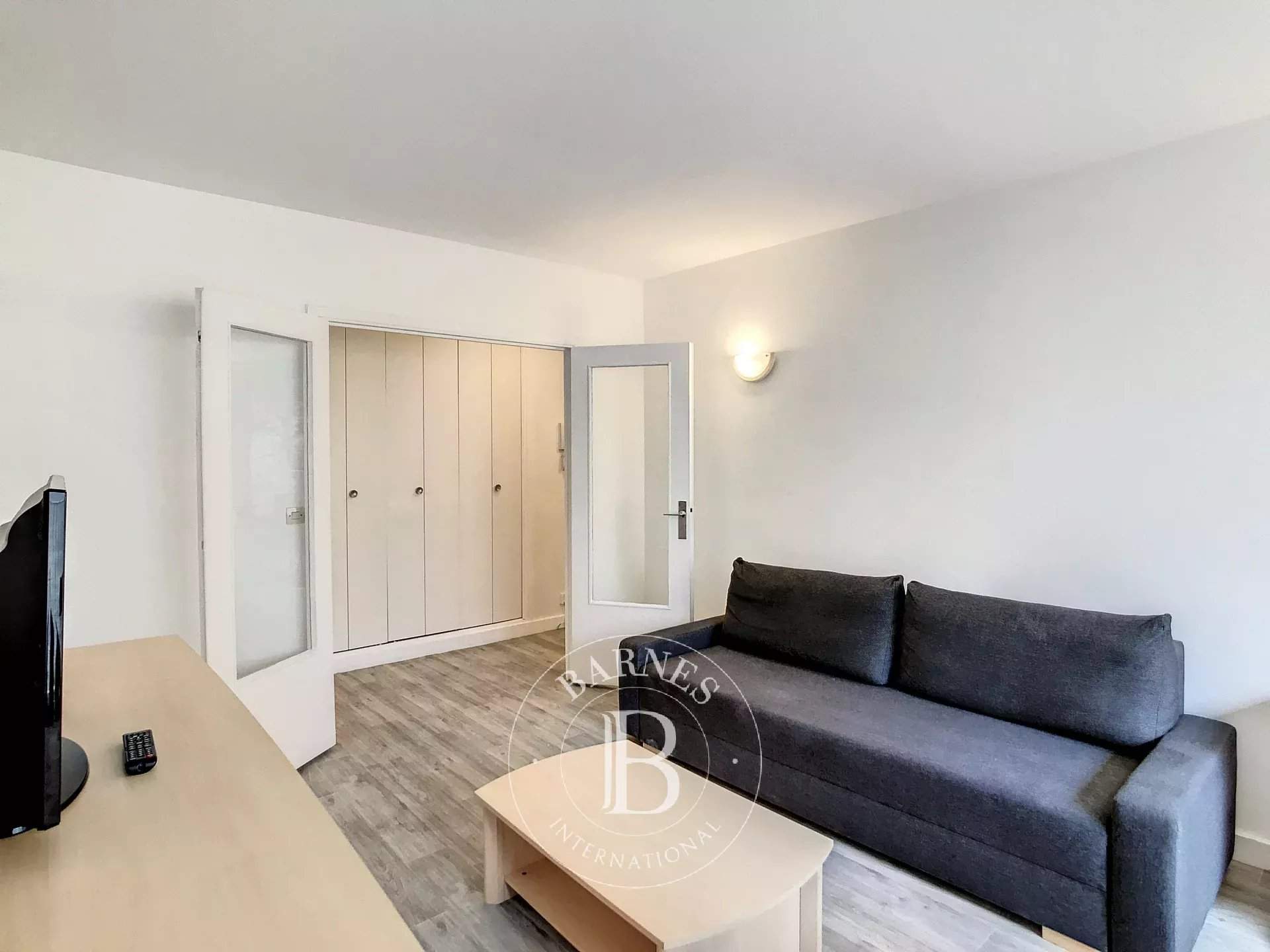 Neuilly-sur-Seine  - Piso 2 Cuartos, 1 Habitacion - picture 8