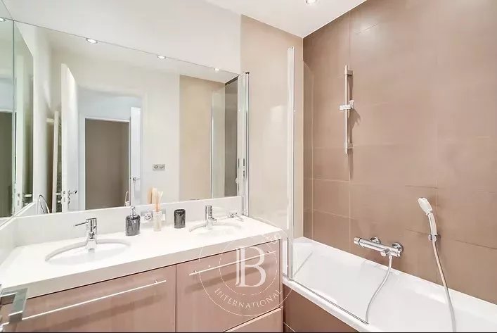 Neuilly-sur-Seine  - Appartement 4 Pièces 2 Chambres - picture 10