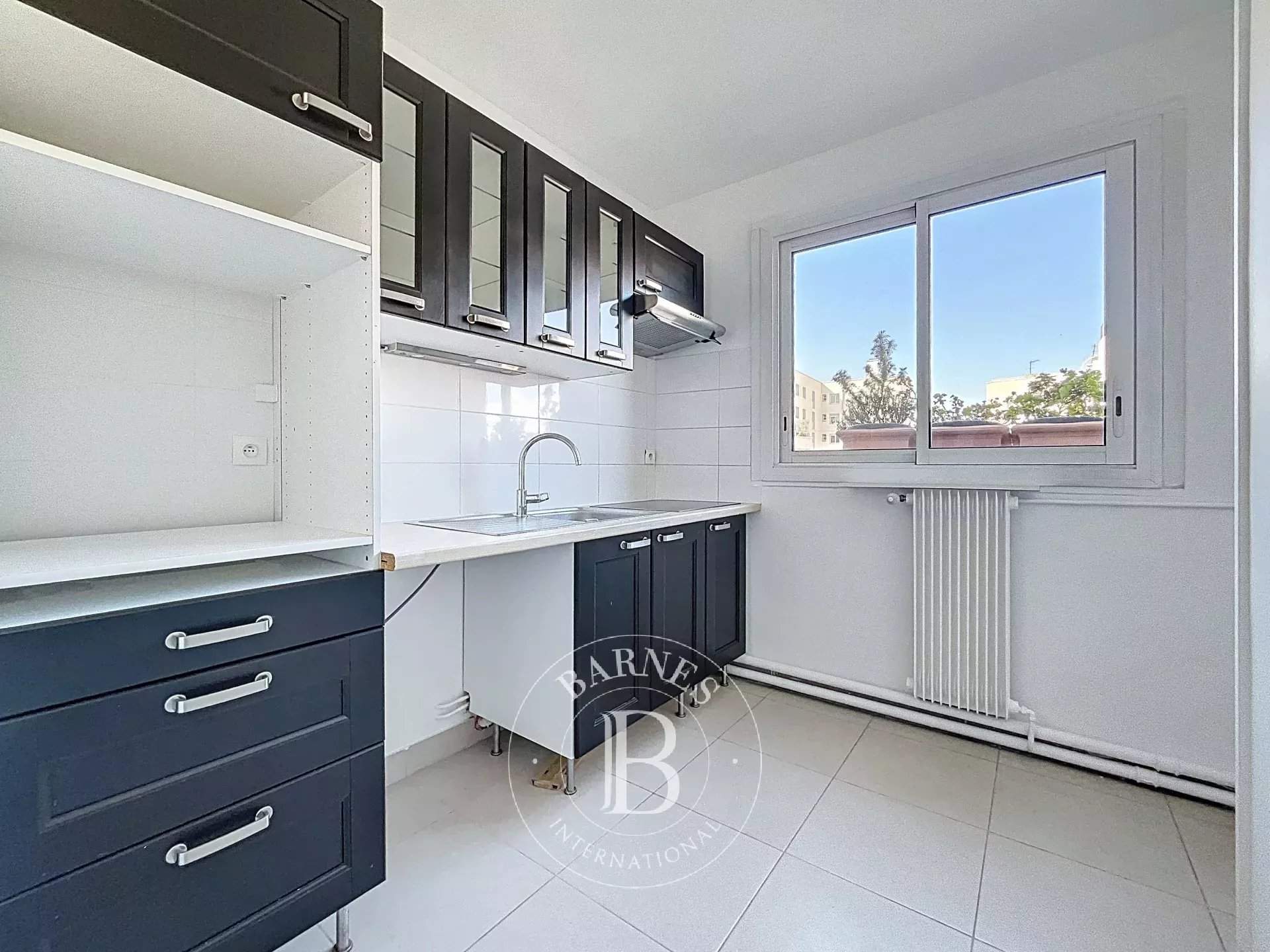 Courbevoie  - Appartement 4 Pièces 3 Chambres - picture 8