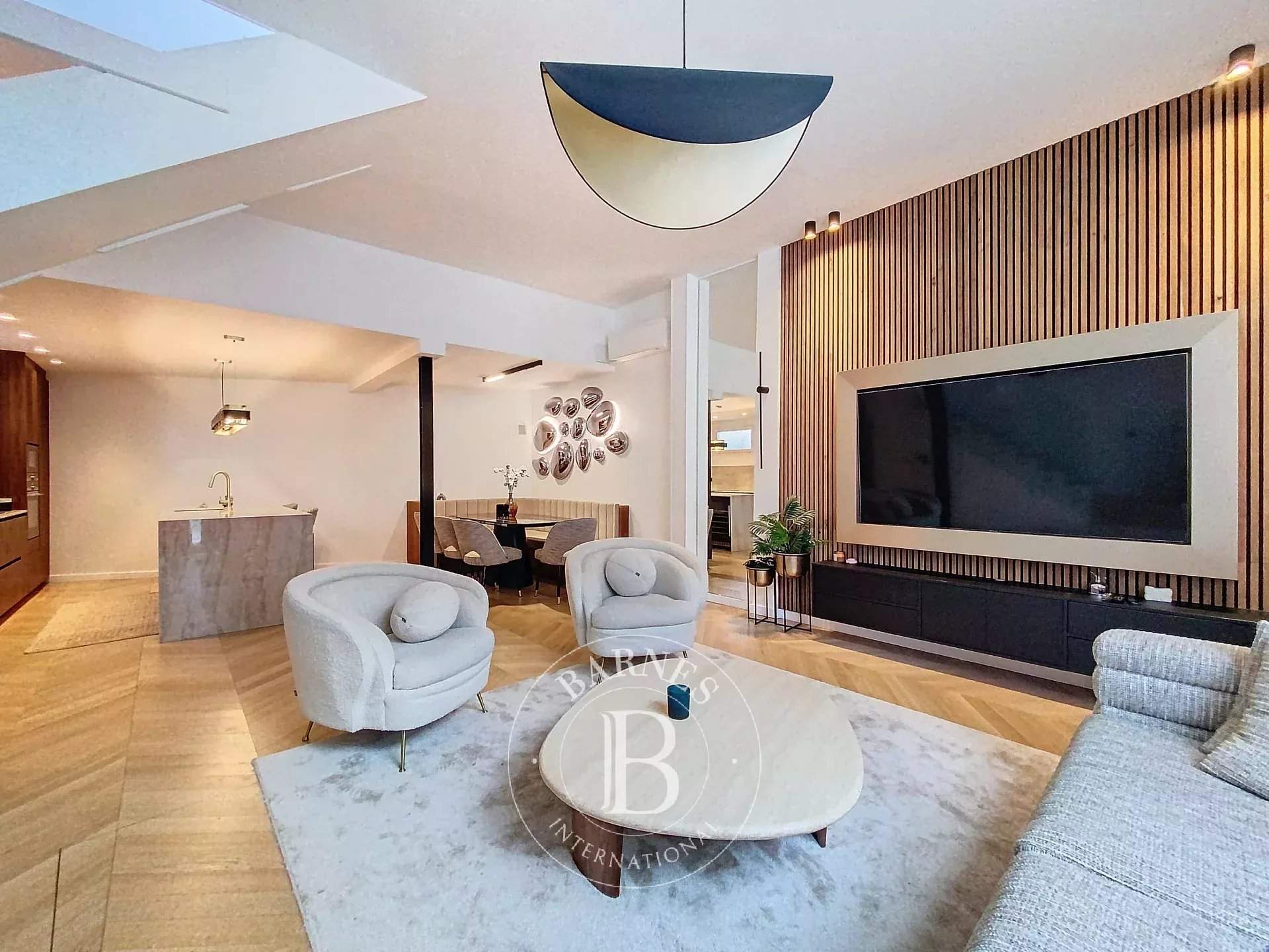 Courbevoie  - Townhouse 2 Bedrooms - picture 1