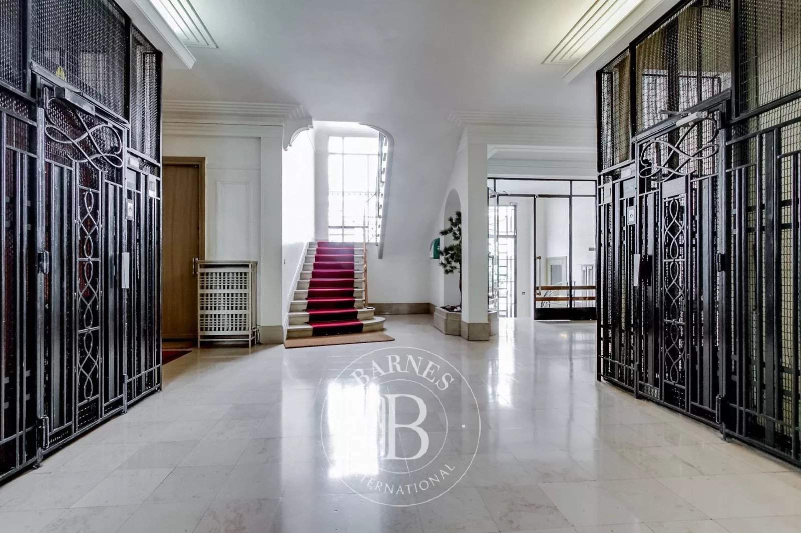 Neuilly-sur-Seine  - Appartement 2 Pi&egrave;ces, 1 Chambre - picture 12