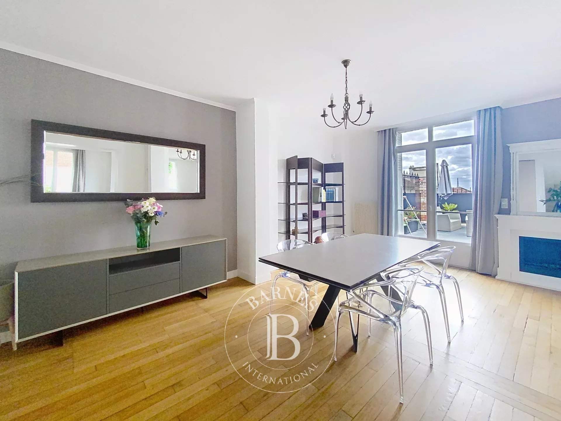 Suresnes  - House 5 Bedrooms - picture 7
