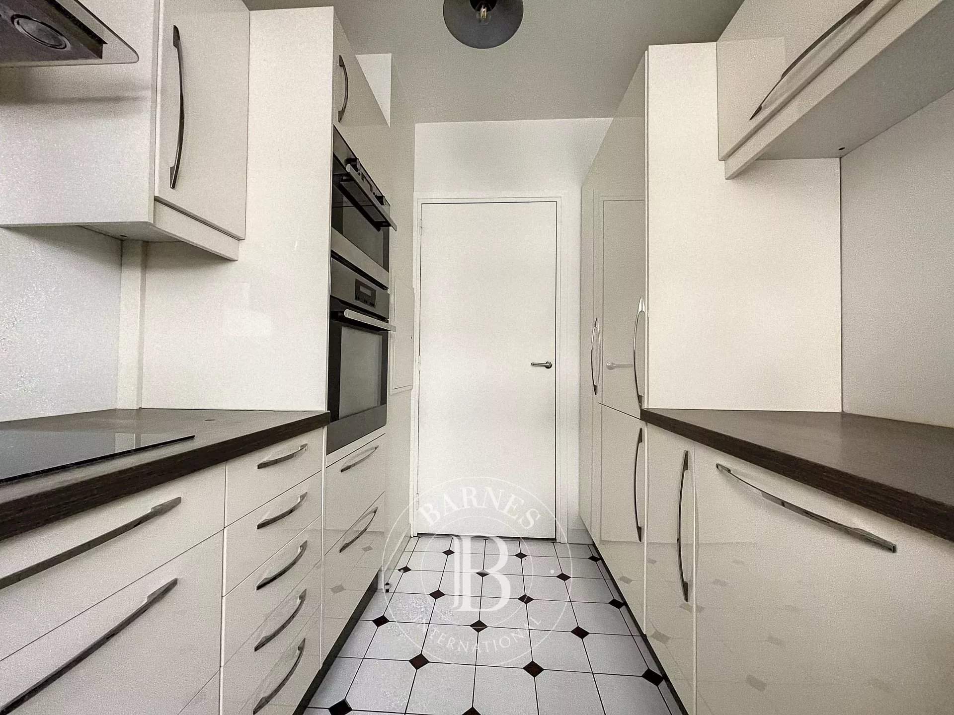 Neuilly-sur-Seine  - Appartement 2 Pièces, 1 Chambre - picture 4