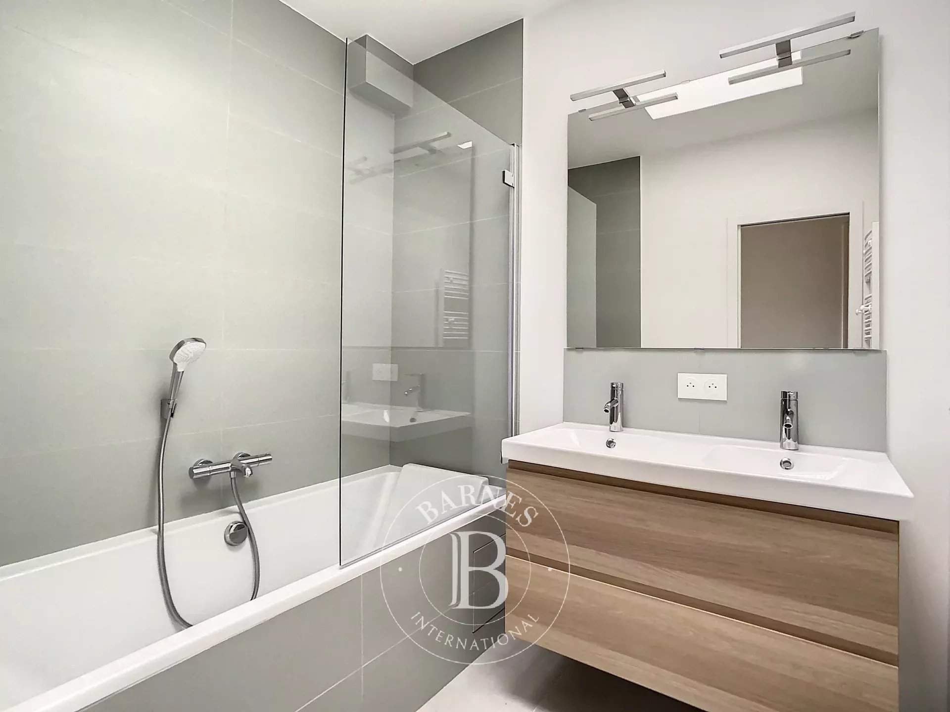 Neuilly-sur-Seine  - Piso 4 Cuartos 2 Habitaciones - picture 6