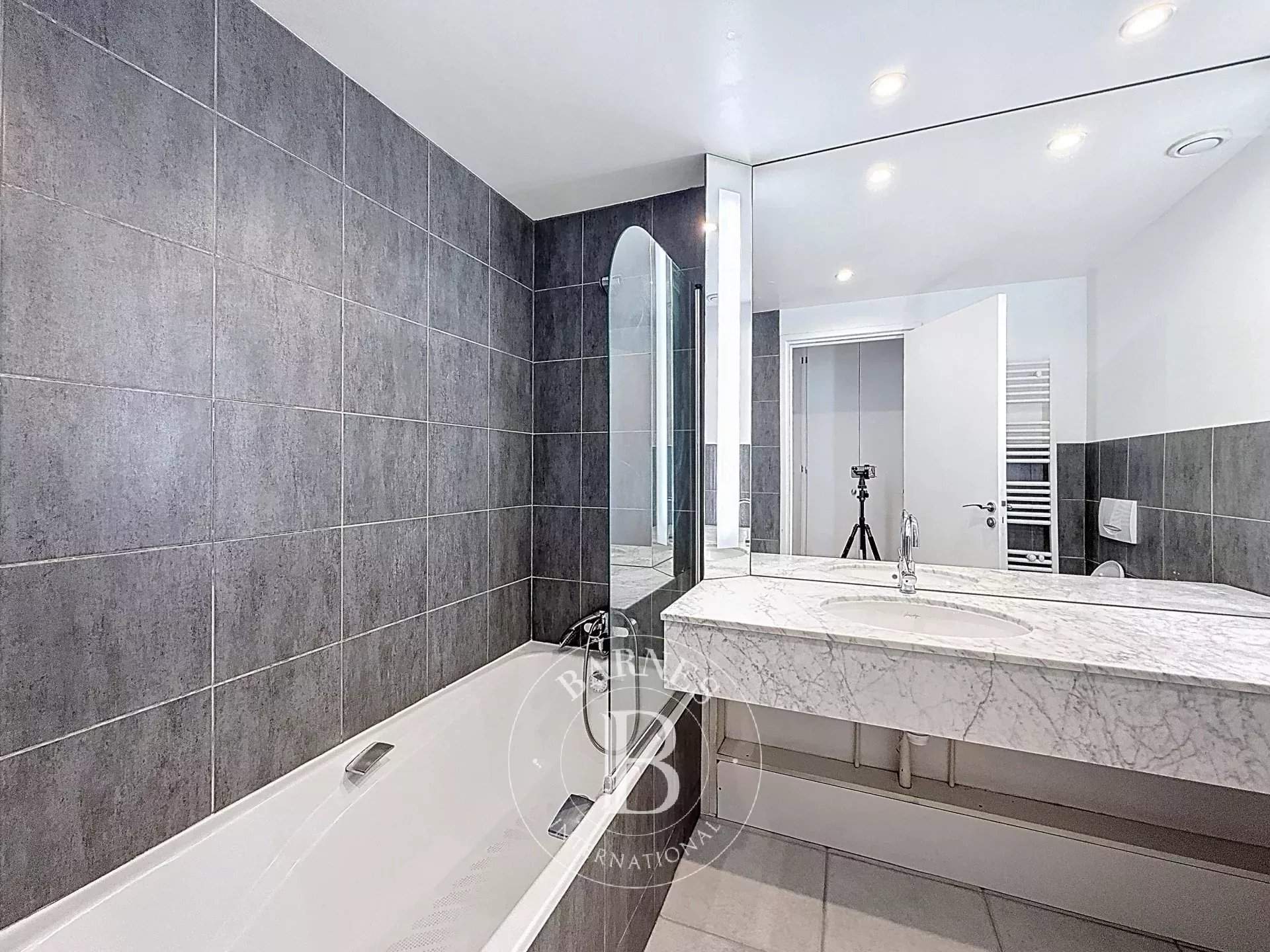 Neuilly-sur-Seine  - Apartment 2 Bedrooms - picture 11