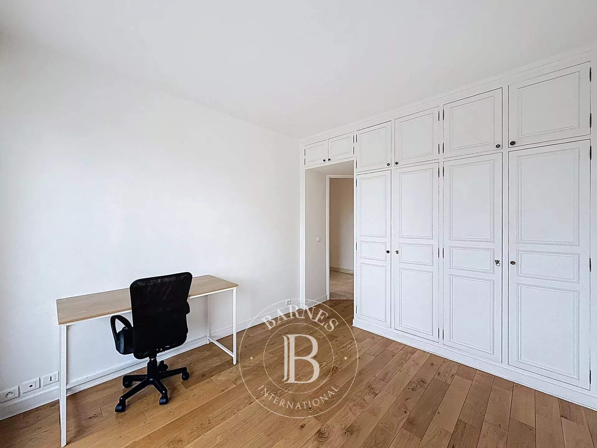 Neuilly-sur-Seine  - Apartment 2 Bedrooms - picture 10