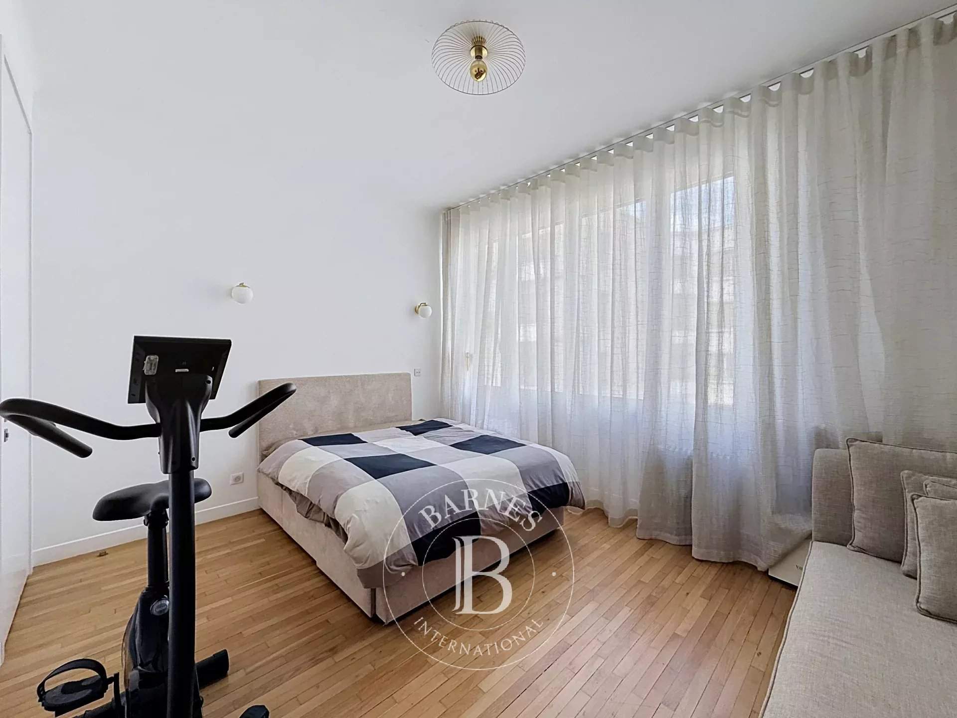 Neuilly-sur-Seine  - Apartment 4 Bedrooms - picture 9