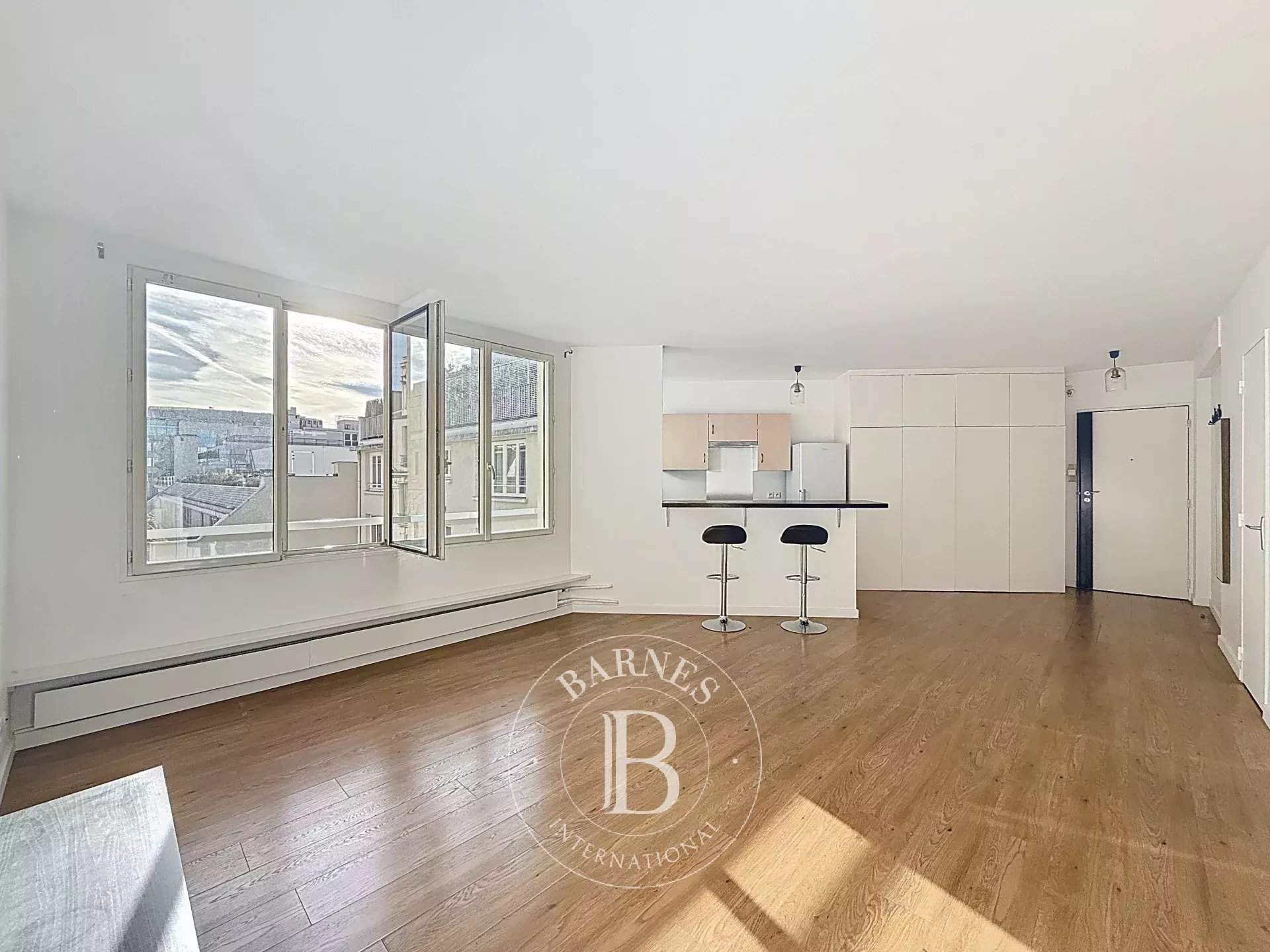 Neuilly-sur-Seine  - Piso 1 Cuarto, 1 Habitacion - picture 1