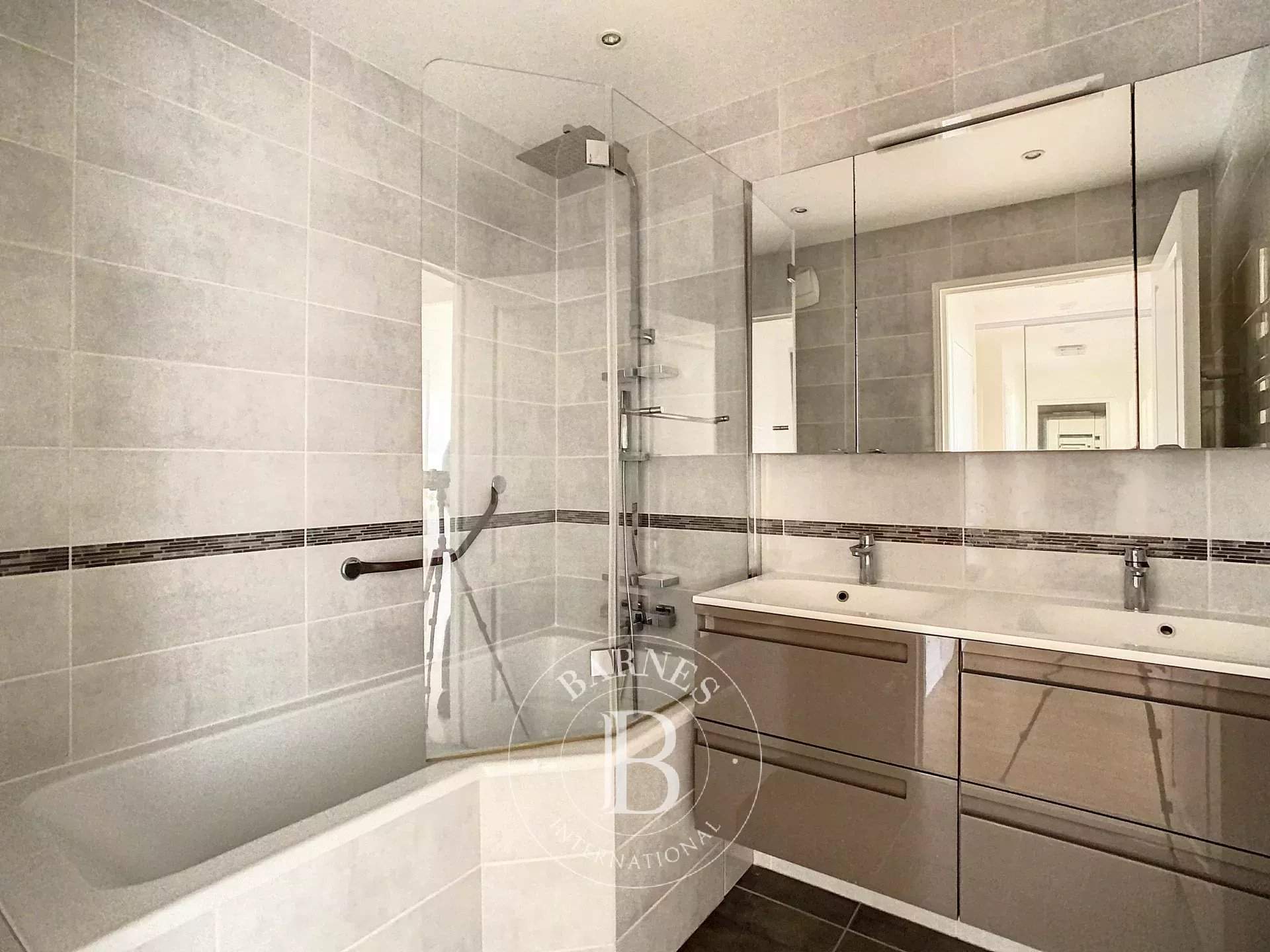 Levallois-Perret  - Piso 3 Cuartos 2 Habitaciones - picture 6