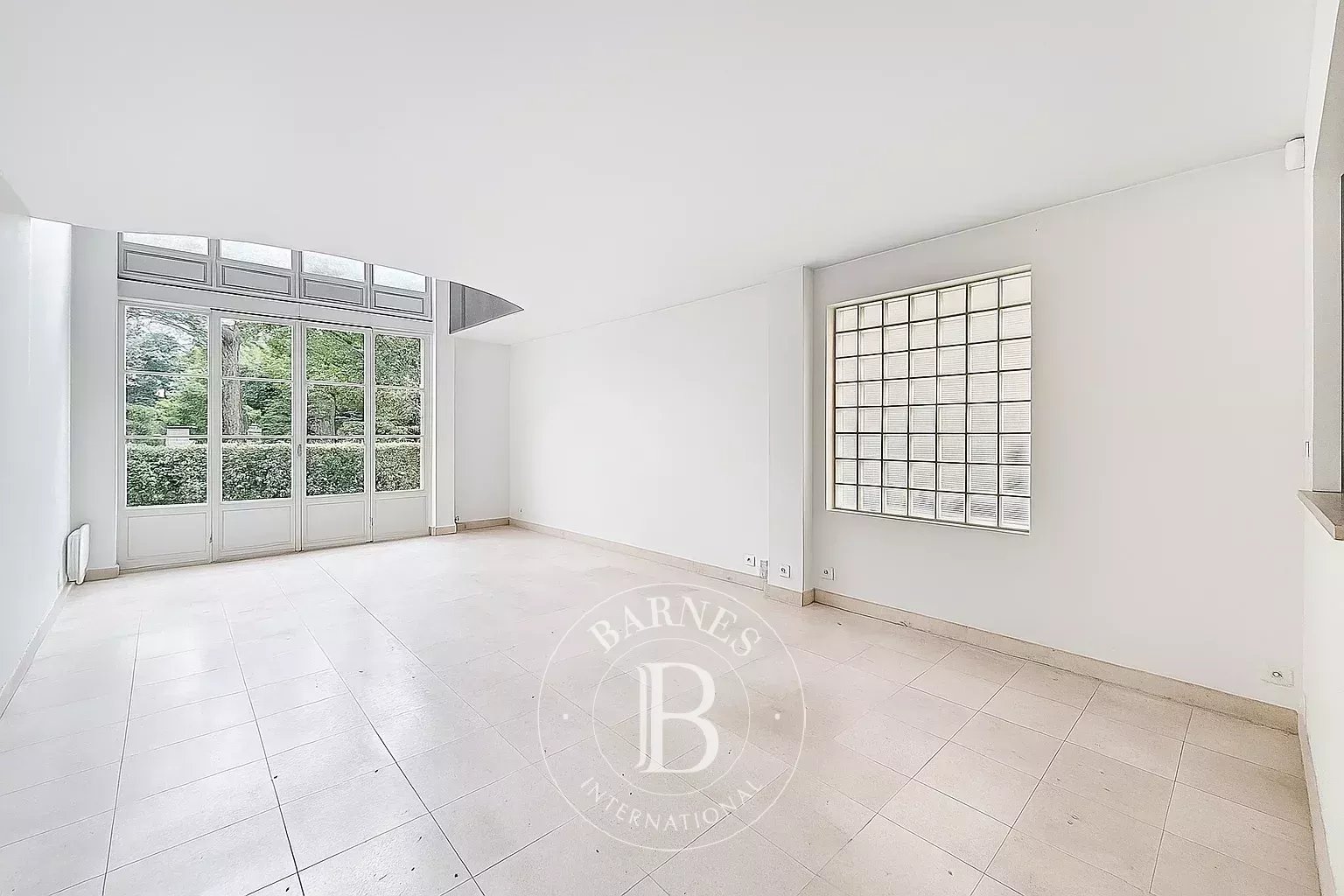Neuilly-sur-Seine  - House 7 Bedrooms - picture 1