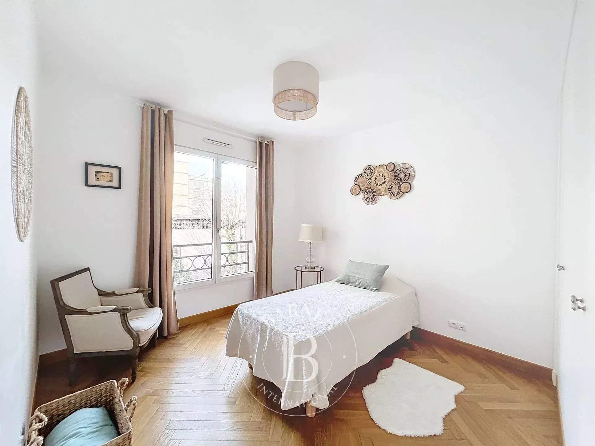 Neuilly-sur-Seine  - Apartment 3 Bedrooms - picture 19
