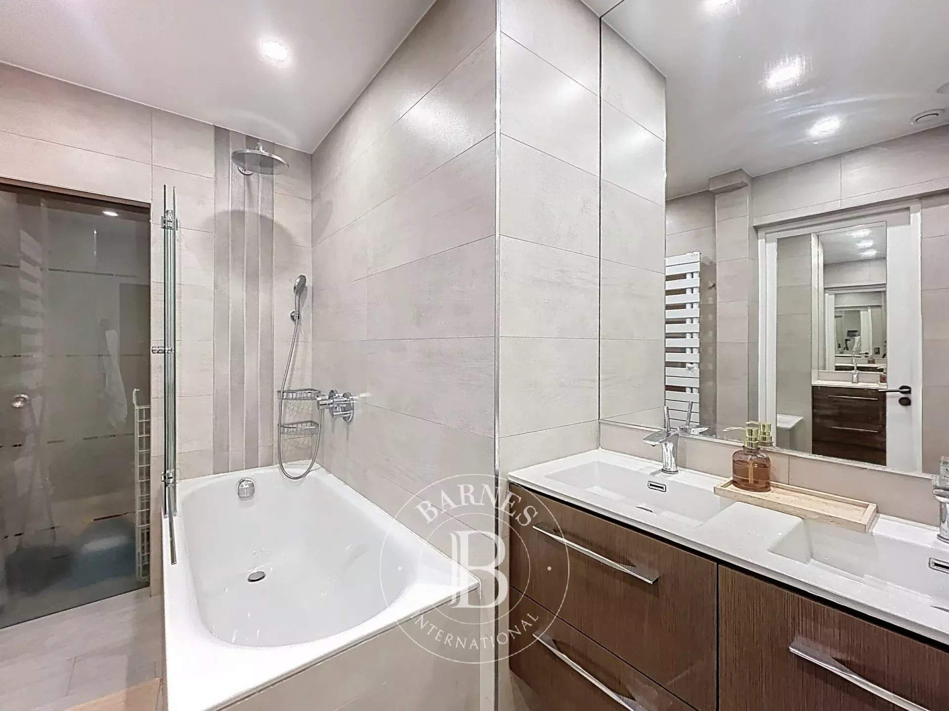 Neuilly-sur-Seine  - Piso 3 Cuartos 2 Habitaciones - picture 10