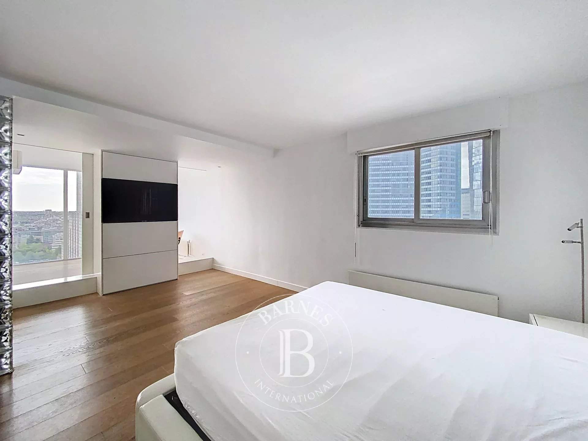 Courbevoie  - Appartement 4 Pi&egrave;ces 3 Chambres - picture 10