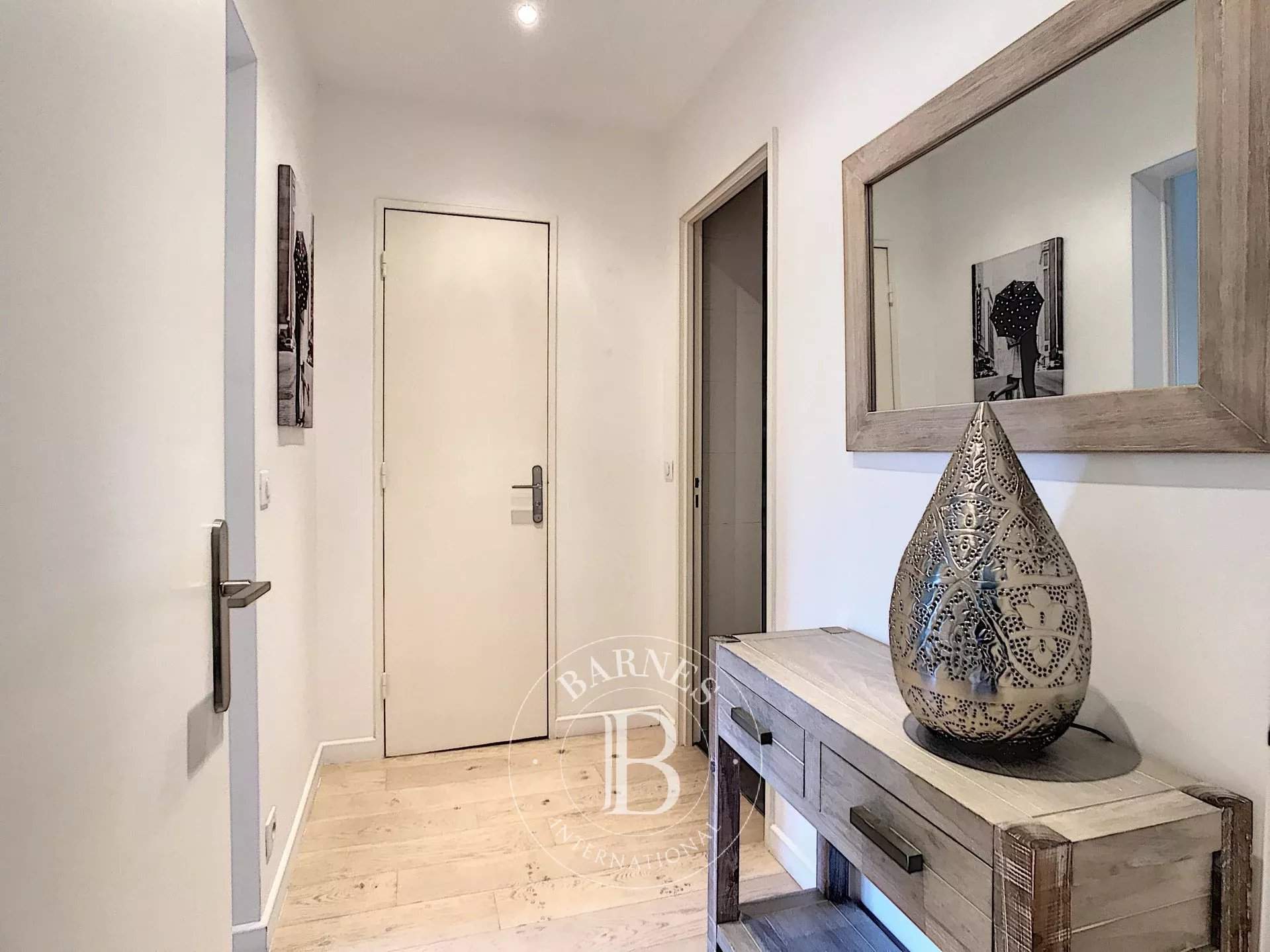 Neuilly-sur-Seine  - Appartement 2 Pi&egrave;ces, 1 Chambre - picture 8