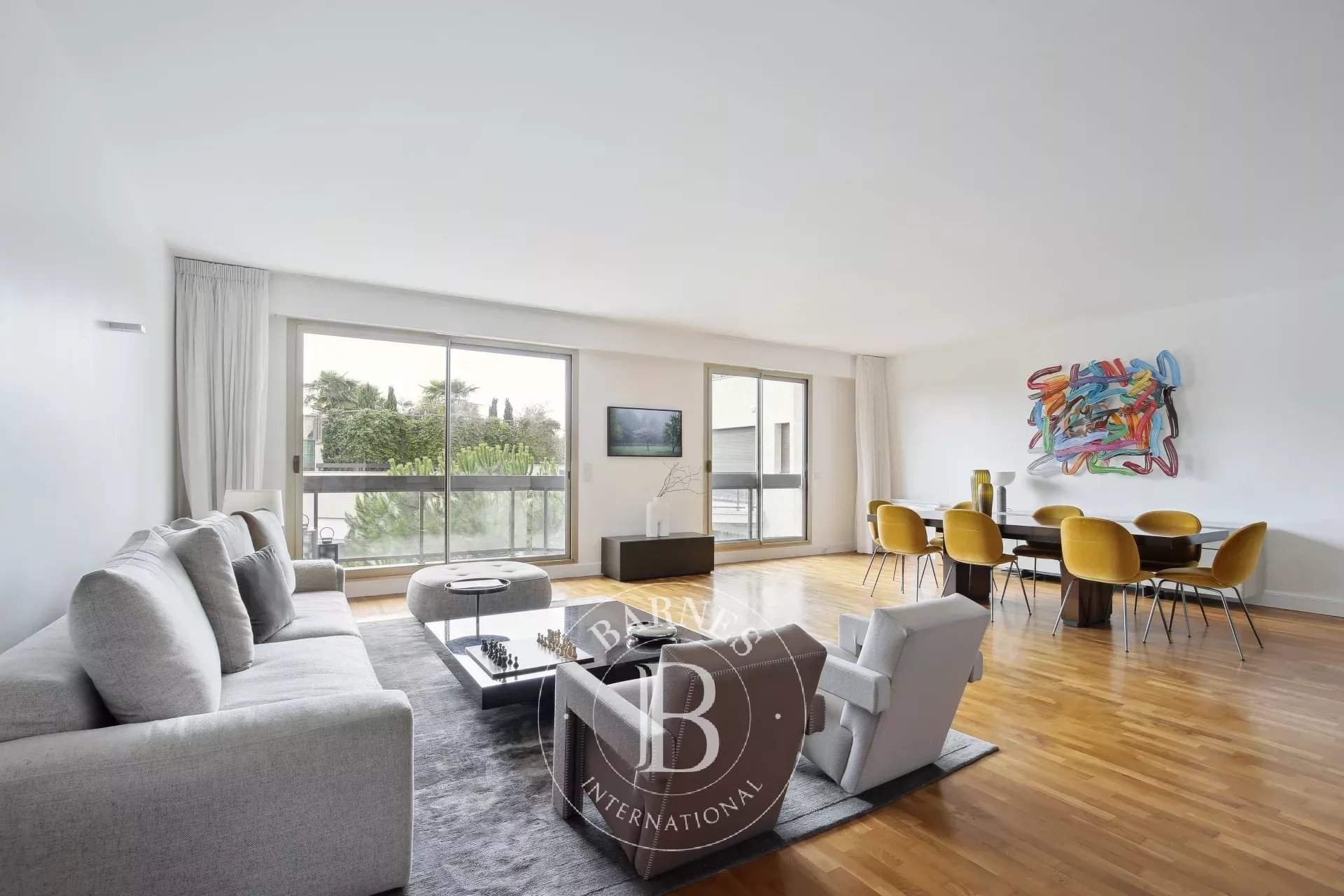 Neuilly-sur-Seine  - Apartment 3 Bedrooms - picture 1