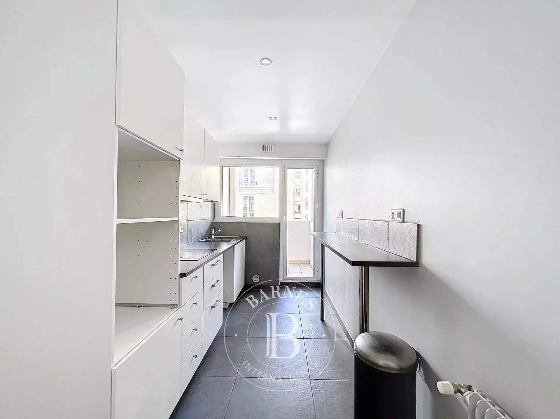 Neuilly-sur-Seine  - Appartement 2 Pi&egrave;ces, 1 Chambre - picture 5