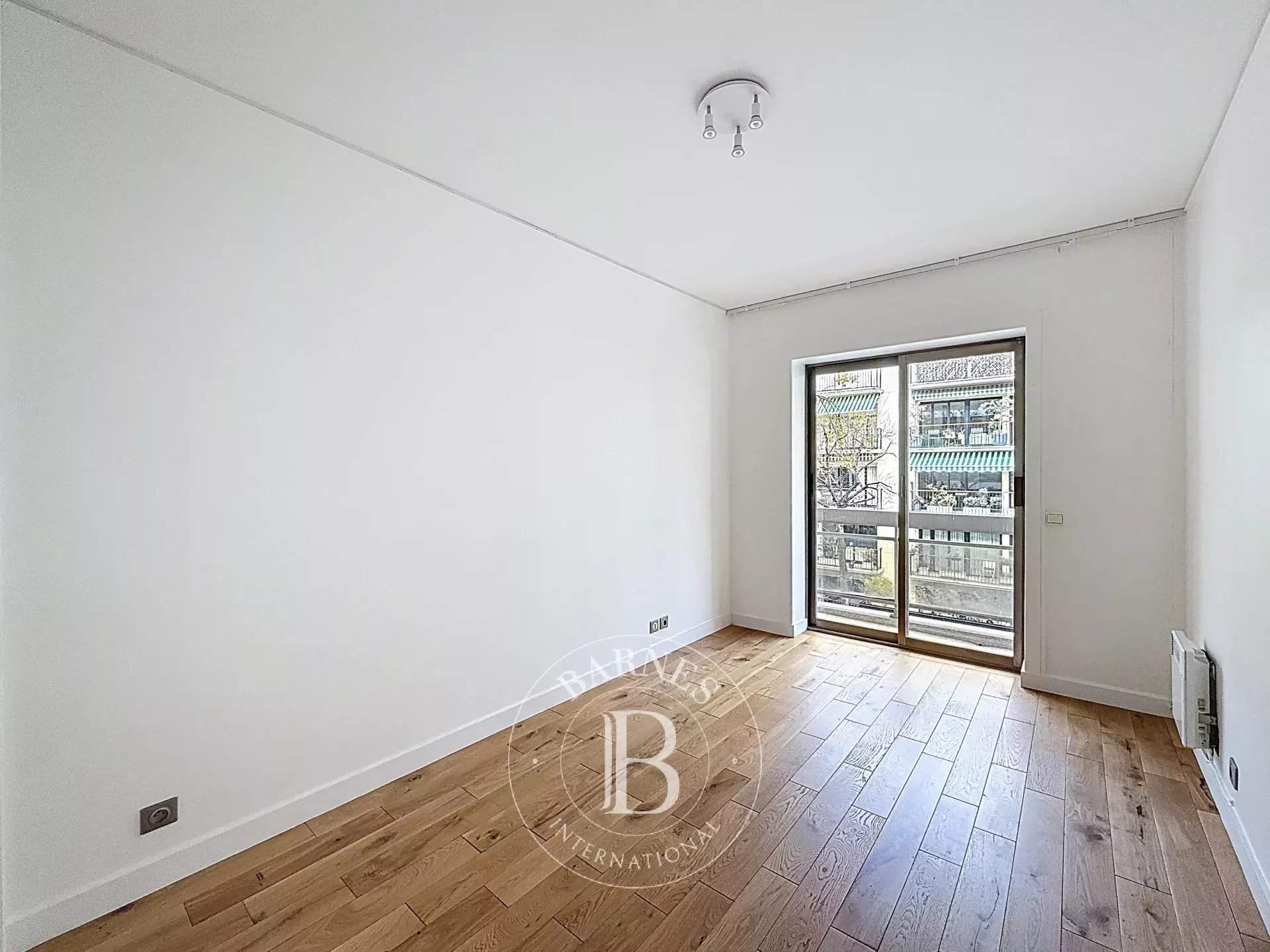 Neuilly-sur-Seine  - Apartment 2 Bedrooms - picture 7