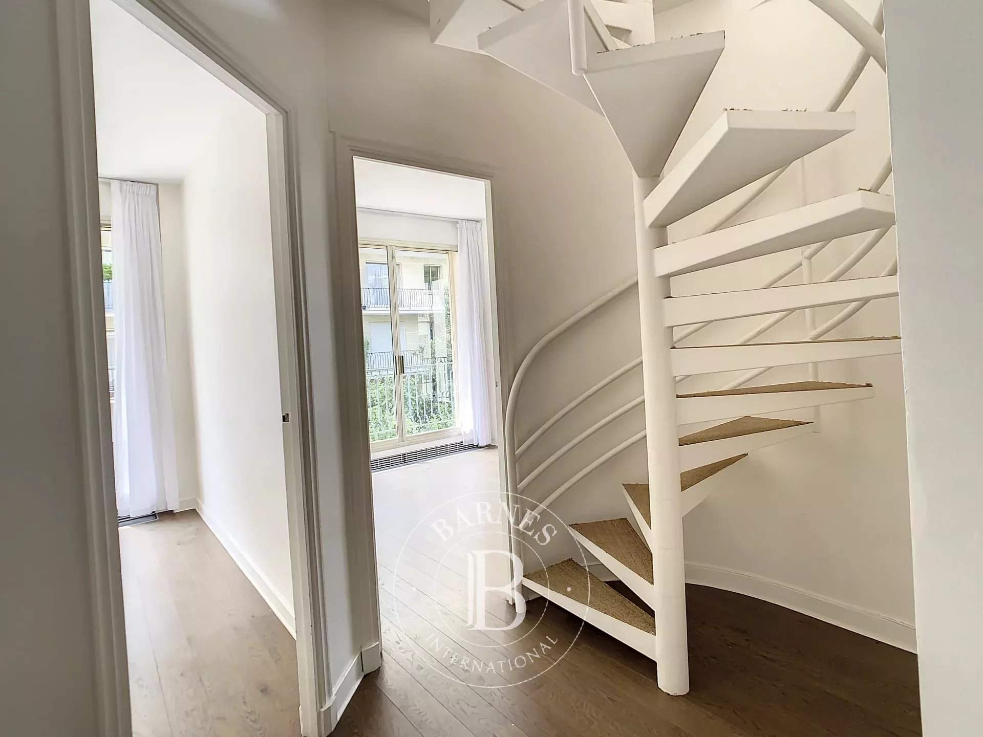 Neuilly-sur-Seine  - Apartment 4 Bedrooms - picture 11