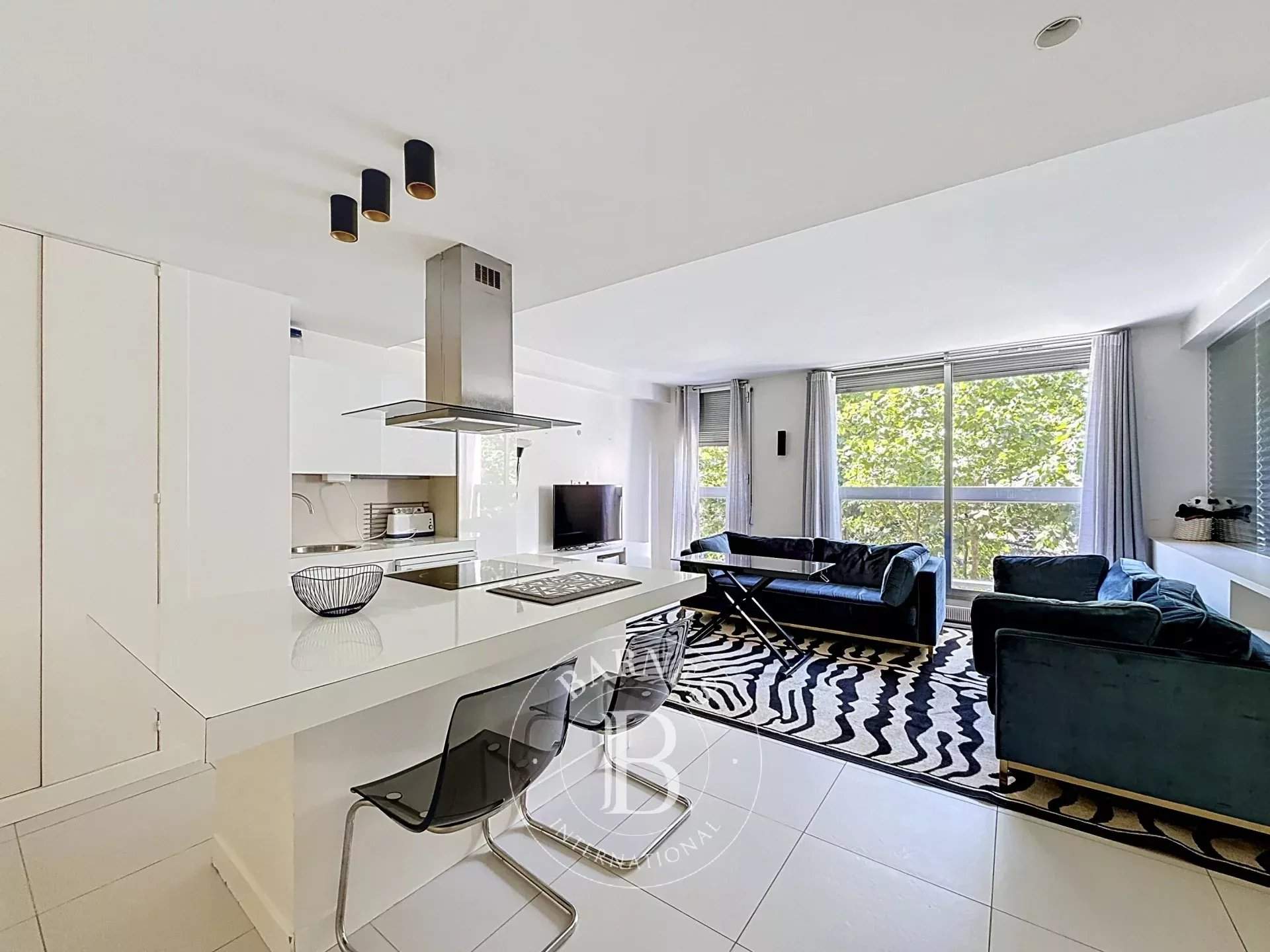 Neuilly-sur-Seine  - Appartement 2 Pi&egrave;ces, 1 Chambre - picture 1