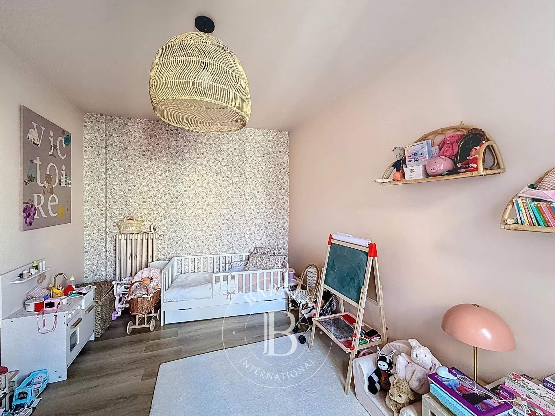 Neuilly-sur-Seine  - Apartment 3 Bedrooms - picture 11