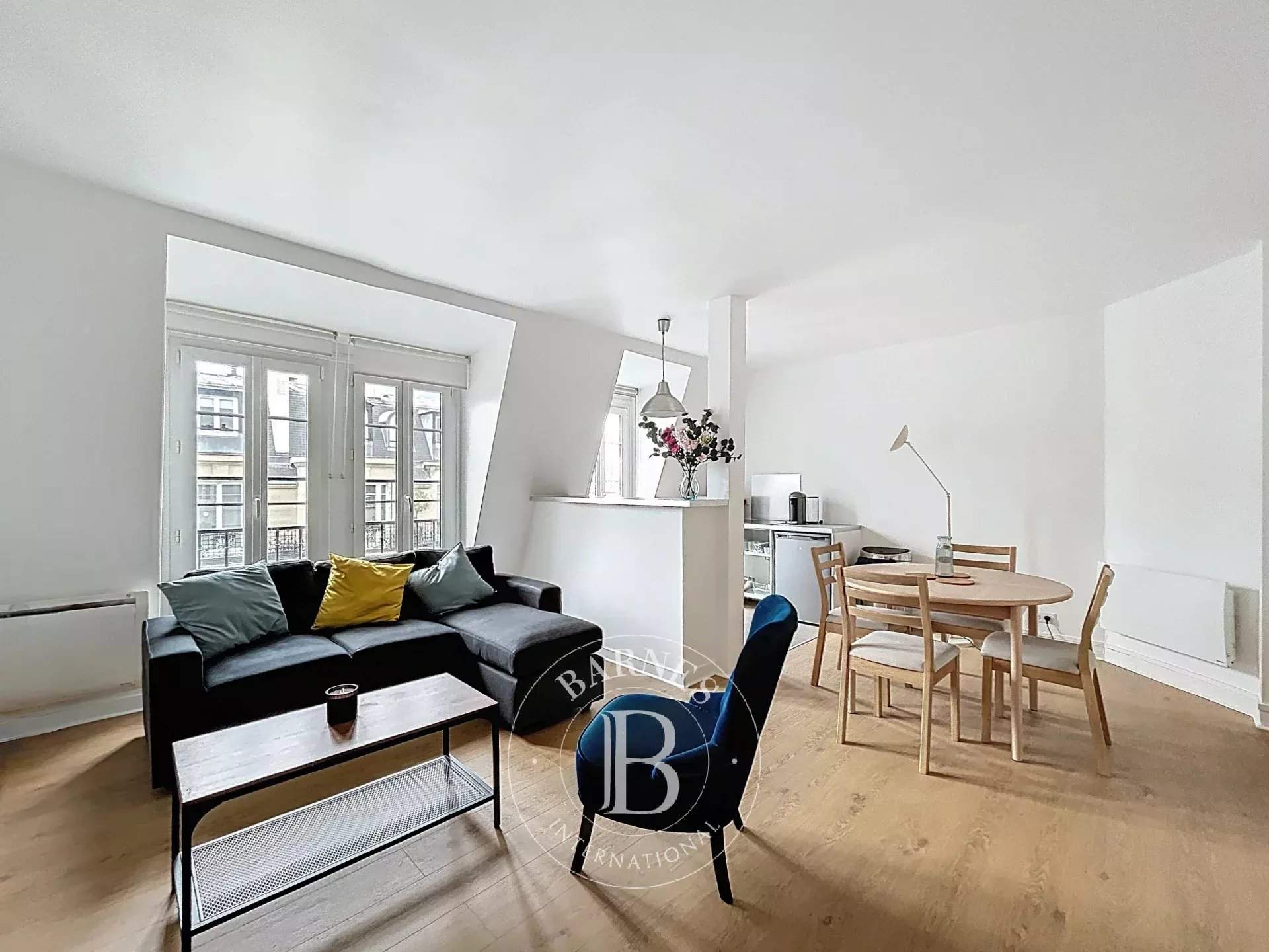 Neuilly-sur-Seine  - Appartement 2 Pi&egrave;ces, 1 Chambre - picture 1