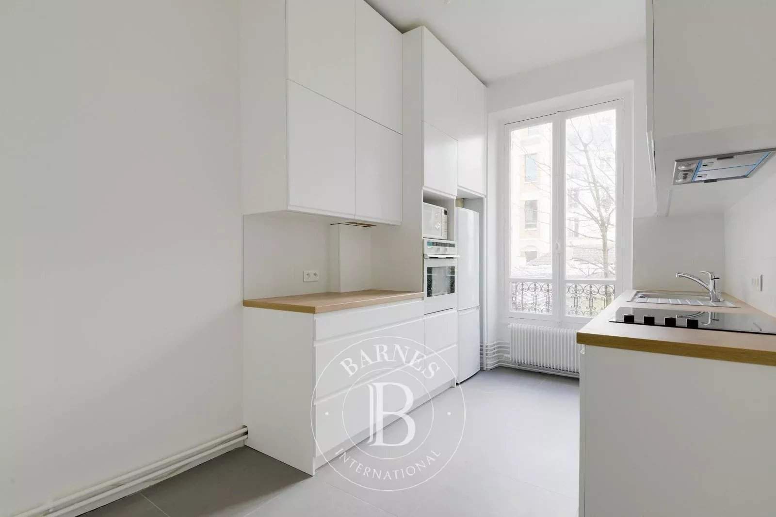 Neuilly-sur-Seine  - Appartement 6 Pièces 3 Chambres - picture 9